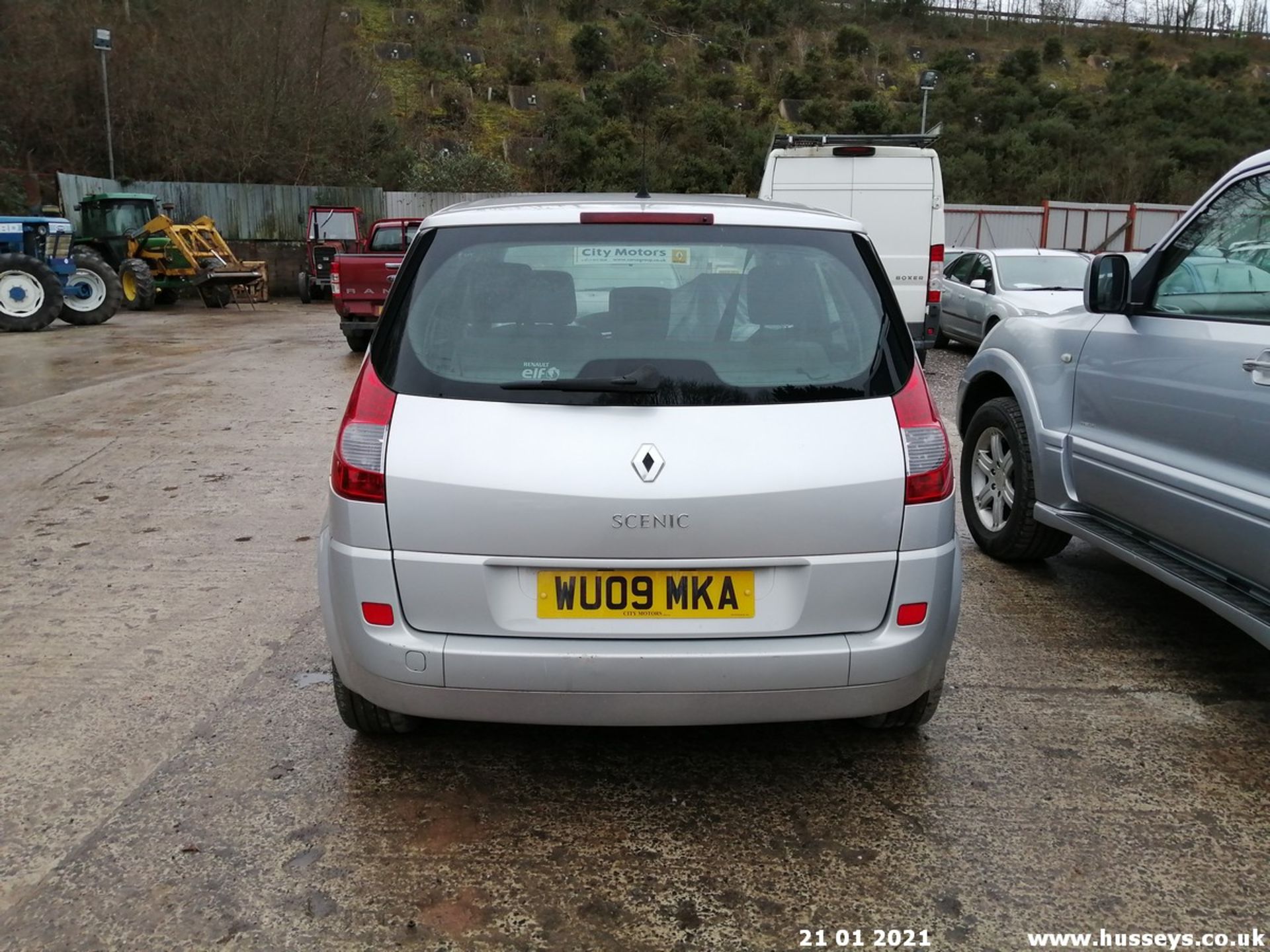 09/09 RENAULT SCENIC DYN VVT - 1598cc 5dr MPV (Silver, 90k) - Image 7 of 12