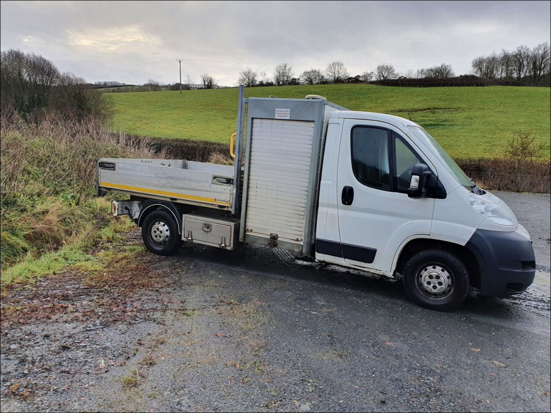 13/13 PEUGEOT BOXER 335 L2S HDI - 2198cc 2dr Tipper (White, 0k) - Image 4 of 9