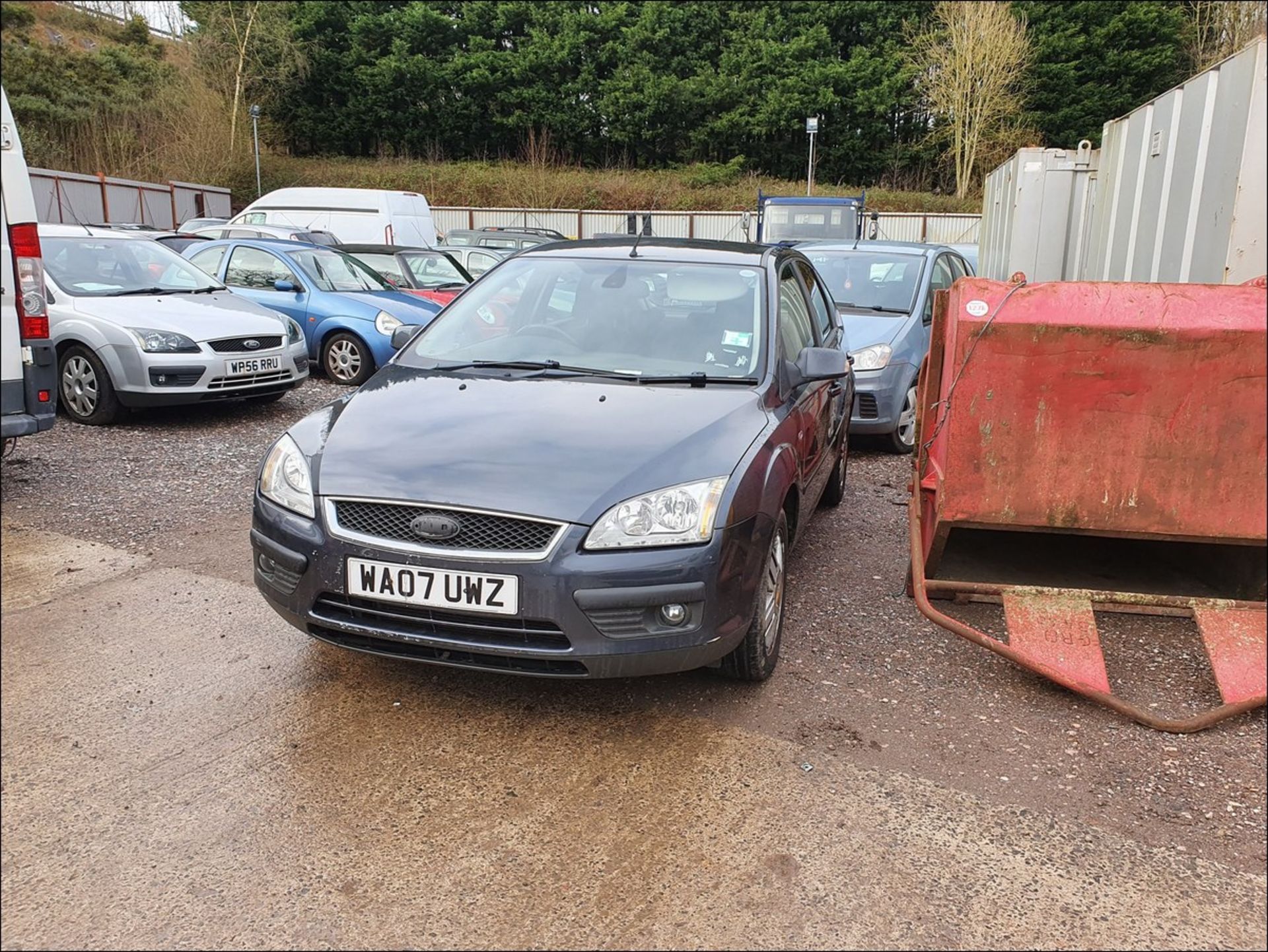 07/07 FORD FOCUS GHIA - 1798cc 5dr Hatchback (Grey, 106k) - Image 2 of 10