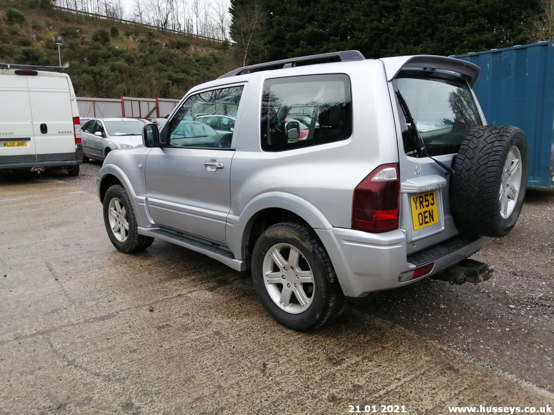 03/53 MITSUBISHI SHOGUN WARRIOR DI-D AUTO - 3200cc 3dr Estate (Silver, 128k) - Image 5 of 11