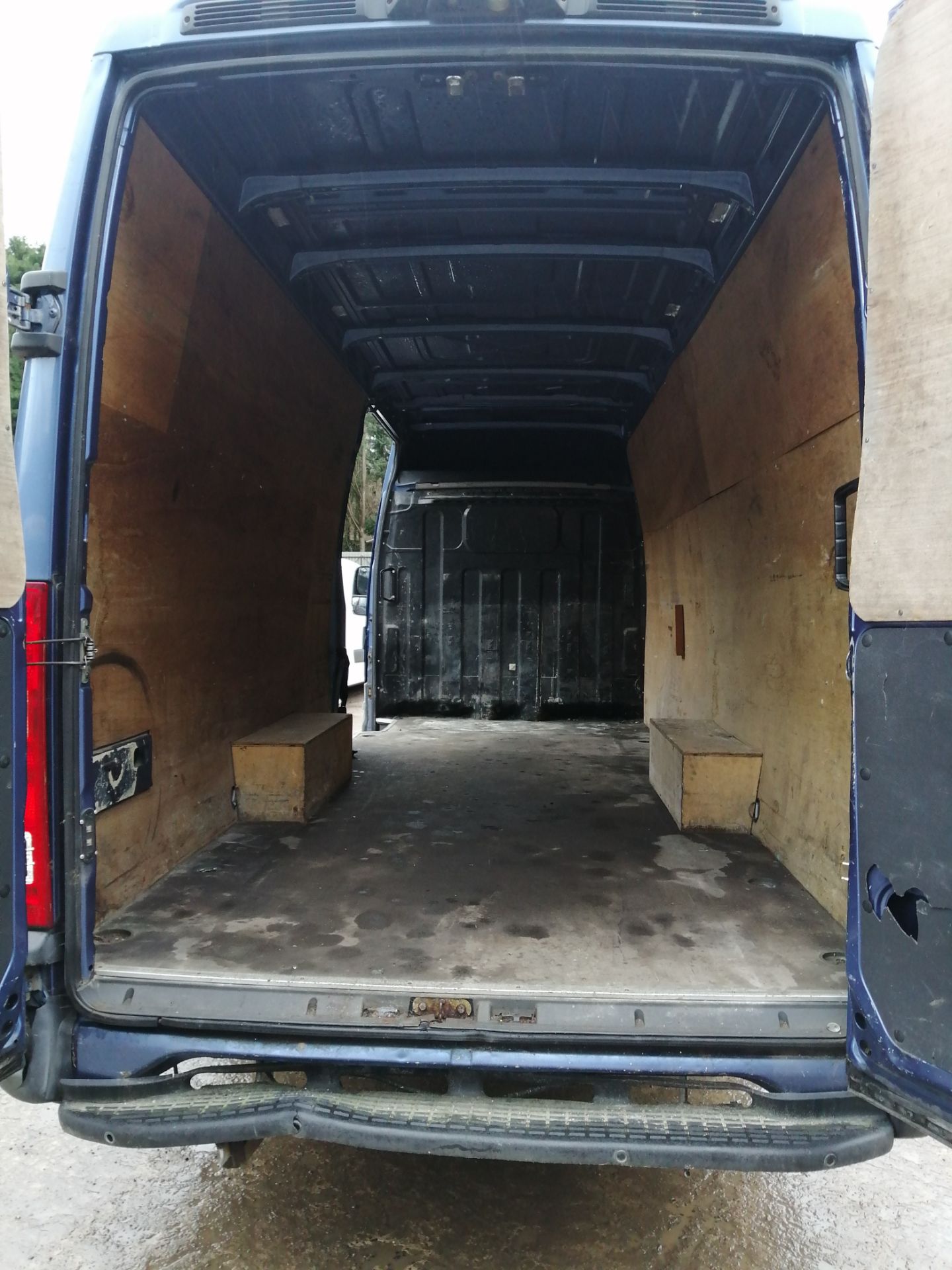 09/58 IVECO DAILY 35S14 LWB S-A - 2287cc 5dr Van (Blue, 181k) - Image 12 of 12