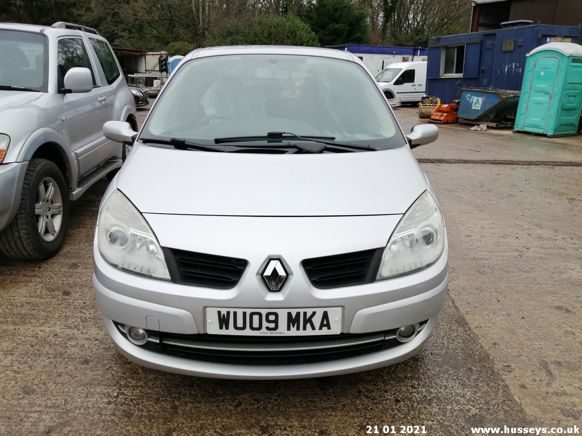 09/09 RENAULT SCENIC DYN VVT - 1598cc 5dr MPV (Silver, 90k) - Image 2 of 12