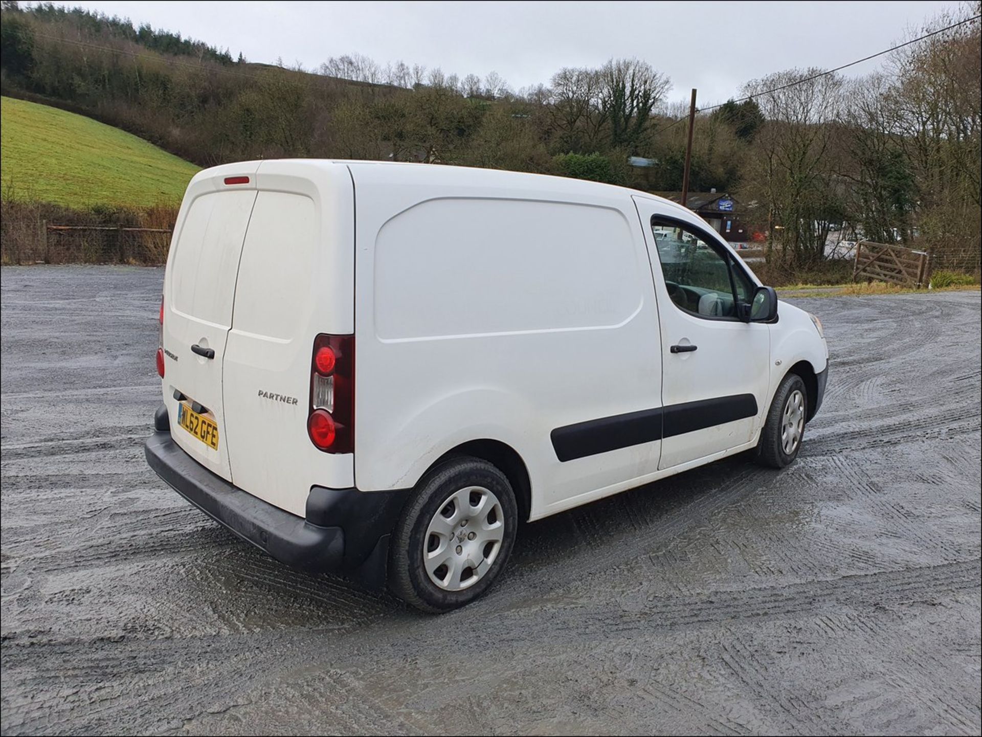 13/62 PEUGEOT PARTNER 625 SE L1 HDI - 1560cc 5dr Van (White, 64k) - Image 4 of 9