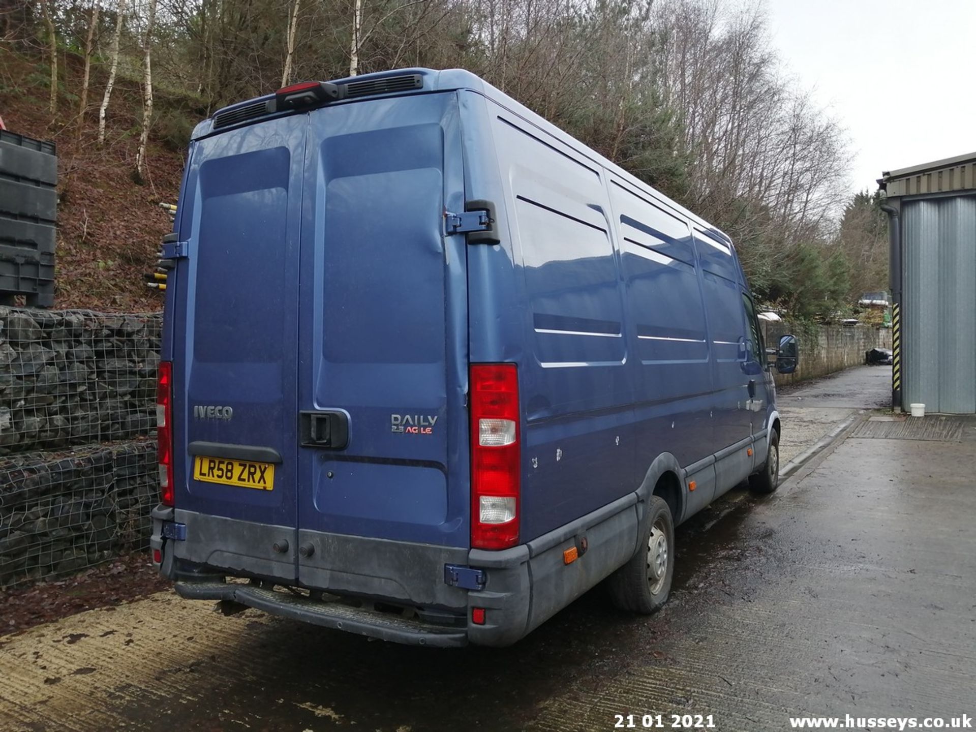 09/58 IVECO DAILY 35S14 LWB S-A - 2287cc 5dr Van (Blue, 181k) - Image 4 of 12