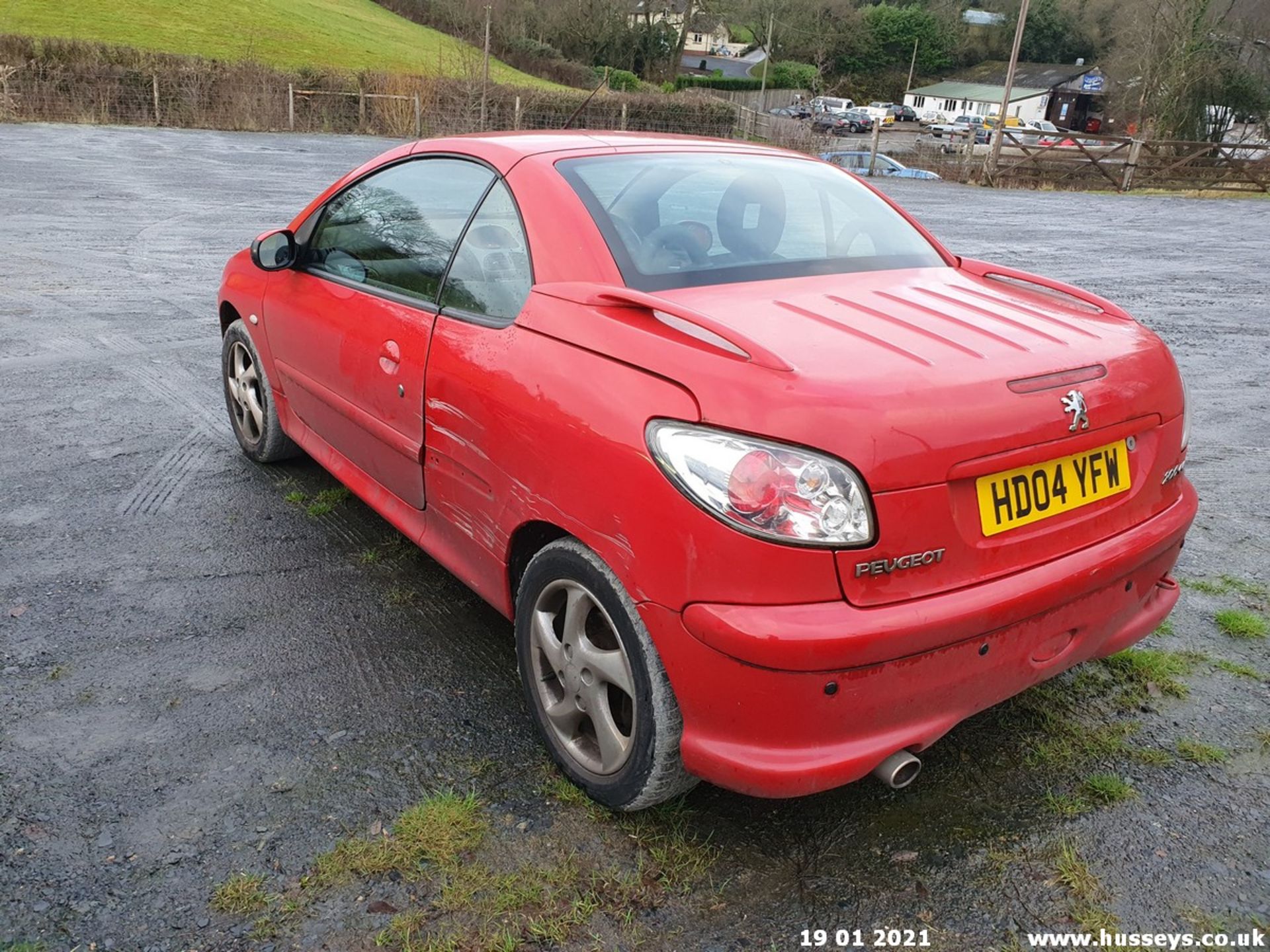 04/04 PEUGEOT 206 CC - 1587cc 2dr Convertible (Red, 72k) - Image 9 of 10