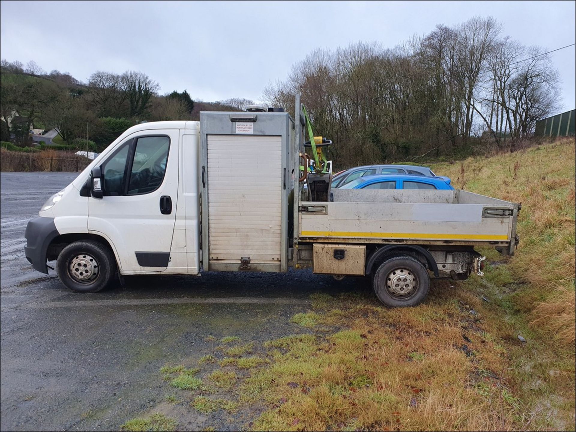 13/13 PEUGEOT BOXER 335 L2S HDI - 2198cc 2dr Tipper (White, 84k) - Image 4 of 10