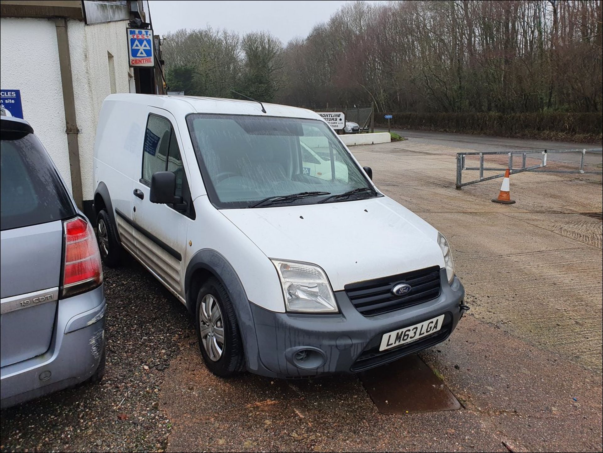 13/63 FORD TRANSIT CONNECT T200 - 1753cc Van (White, 177k) - Image 3 of 10