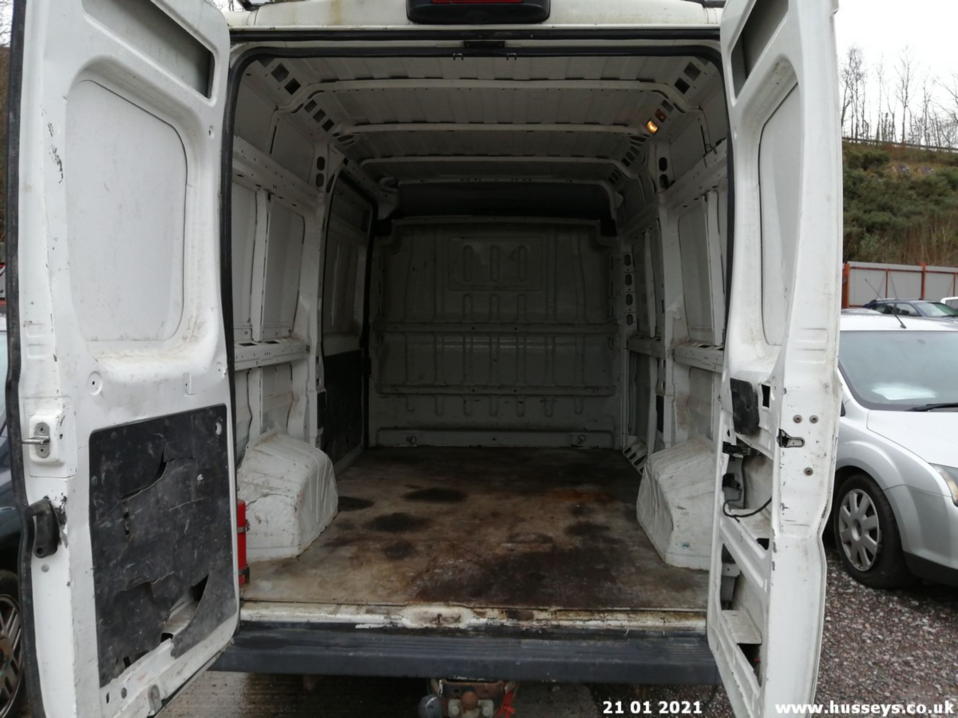 12/12 PEUGEOT BOXER 335 L2H2 HDI - 2198cc 5dr Van (White, 81k) - Image 10 of 13