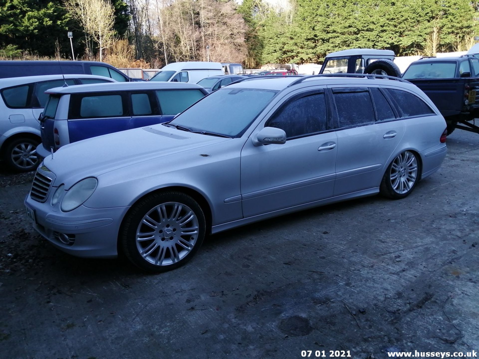 06/06 MERCEDES E320 CDI SPORT AUTO - 2987cc 5dr Estate (Silver, 176k) - Image 2 of 15