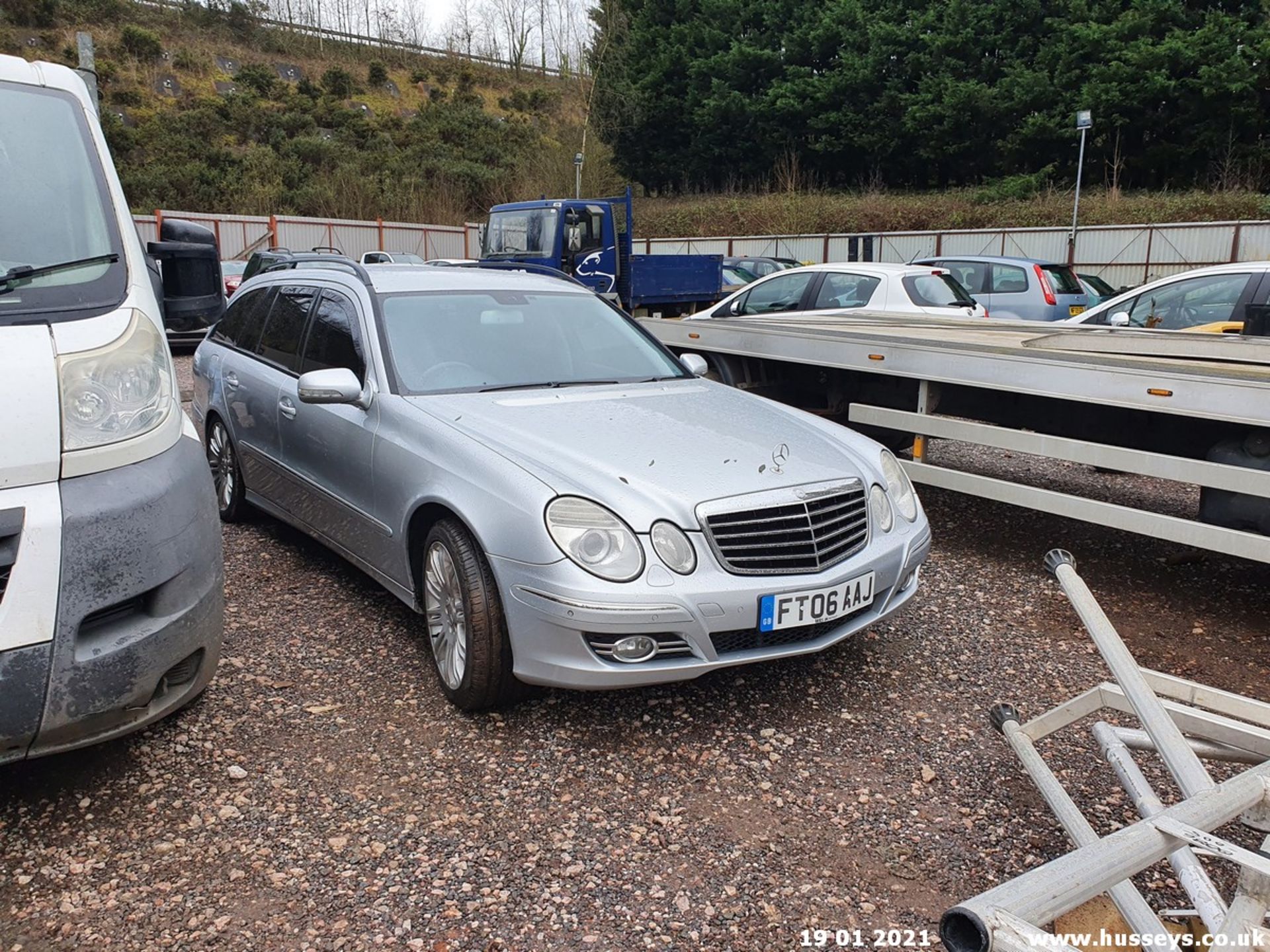 06/06 MERCEDES E320 CDI SPORT AUTO - 2987cc 5dr Estate (Silver, 176k) - Image 14 of 15