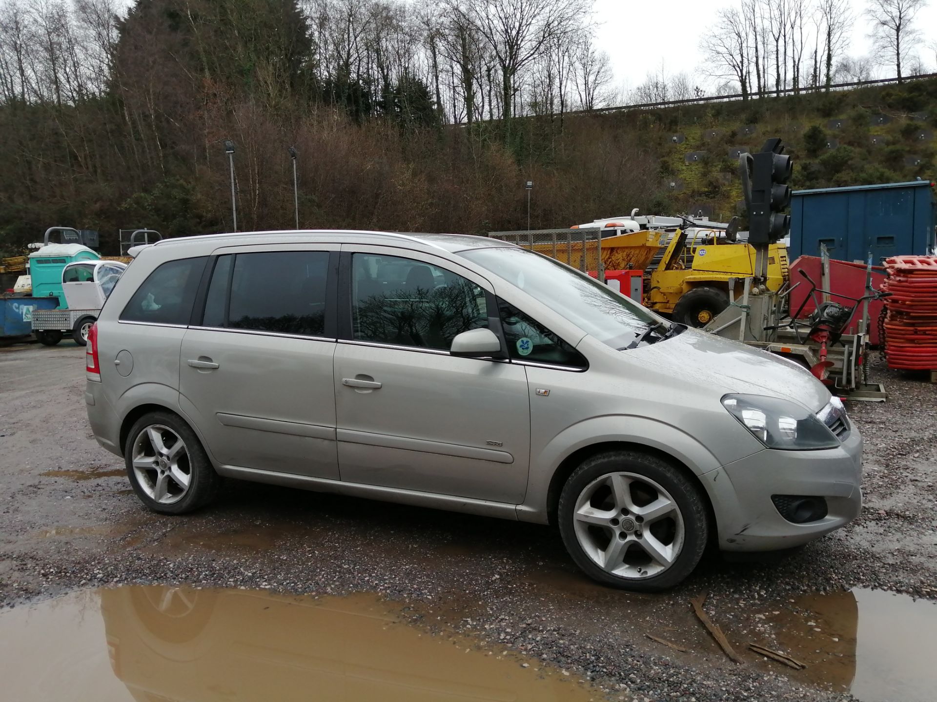 08/08 VAUXHALL ZAFIRA SRI - 1796cc 5dr MPV (Beige, 124k) - Image 2 of 10