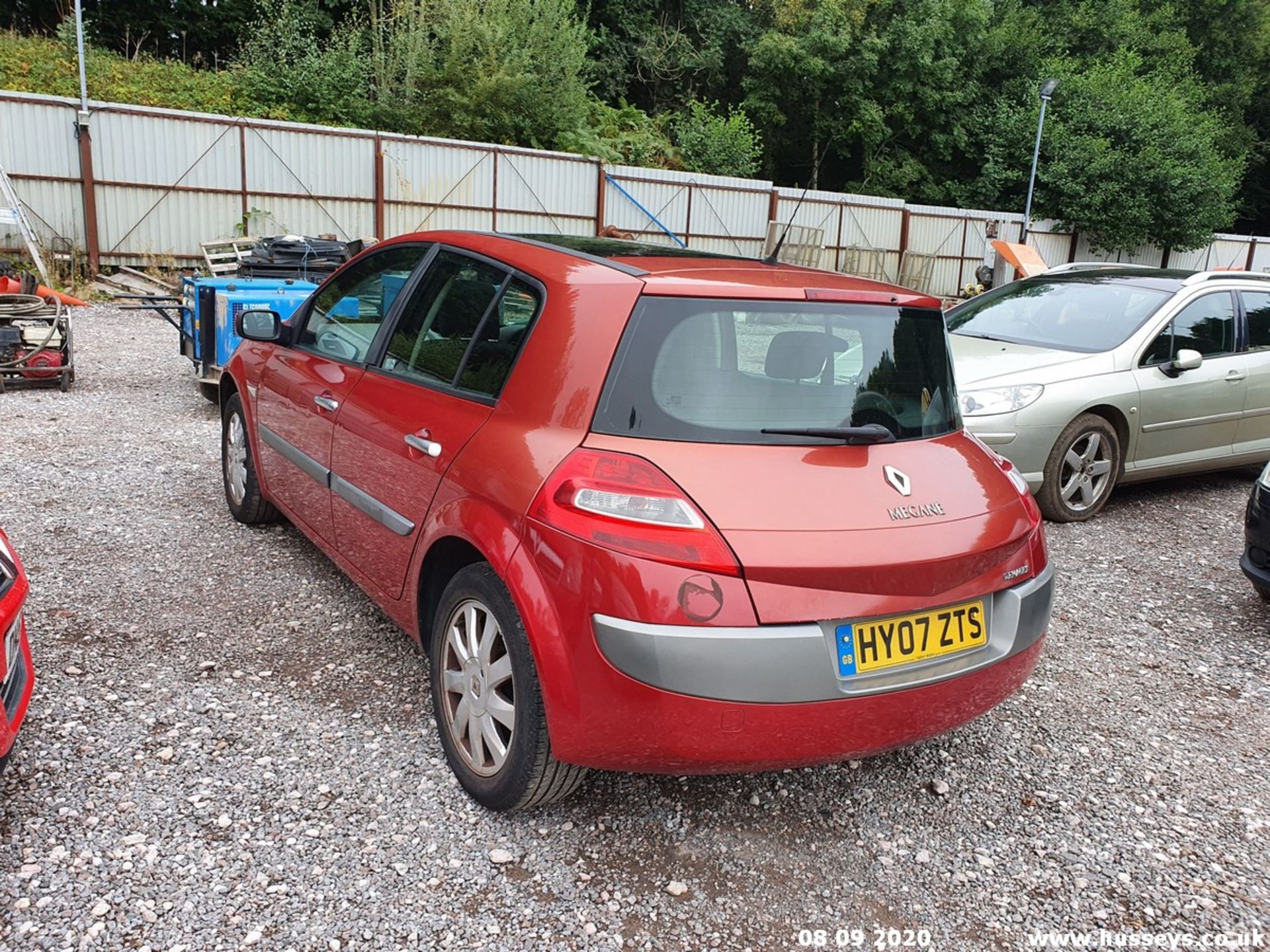 07/07 RENAULT MEGANE DYNAMIQUE DCI 106 - 1461cc 5dr Hatchback (Red, 61k) - Image 4 of 10