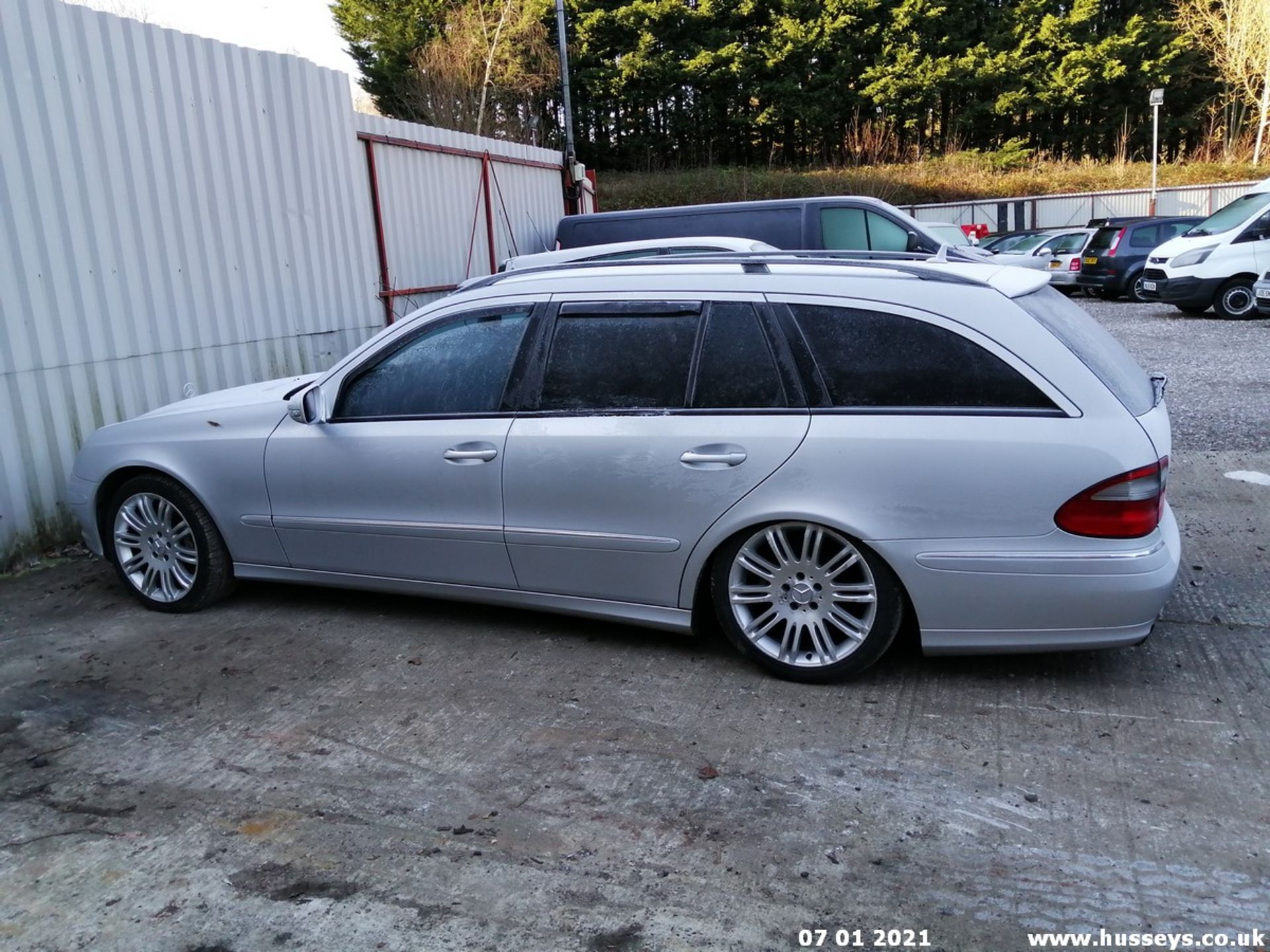 06/06 MERCEDES E320 CDI SPORT AUTO - 2987cc 5dr Estate (Silver, 176k) - Image 3 of 15