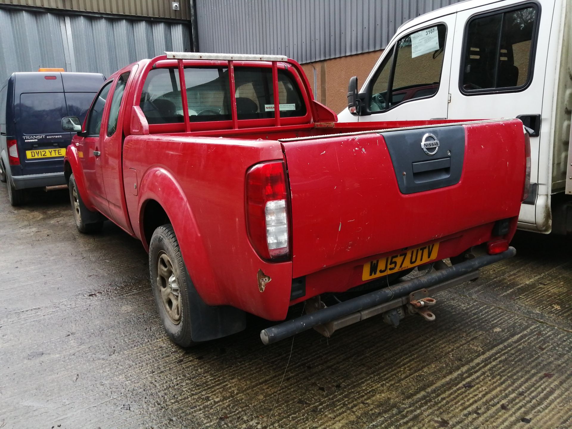 07/57 NISSAN NAVARA TREK S/C DCI - 2488cc Pickup (Red, 143k) - Image 5 of 10