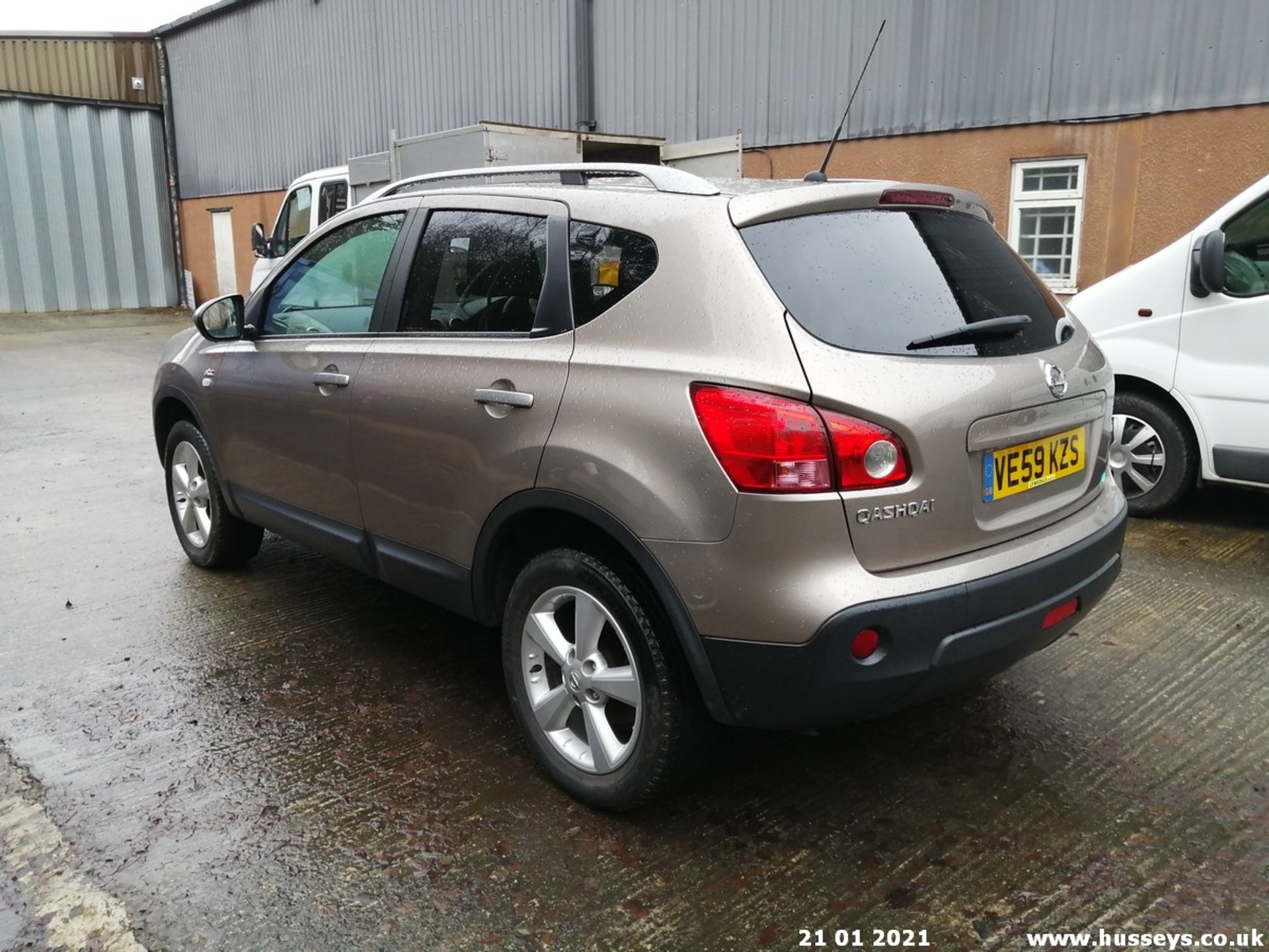 09/59 NISSAN QASHQAI N-TEC DCI - 1461cc 5dr Hatchback (Beige, 124k) - Image 4 of 12