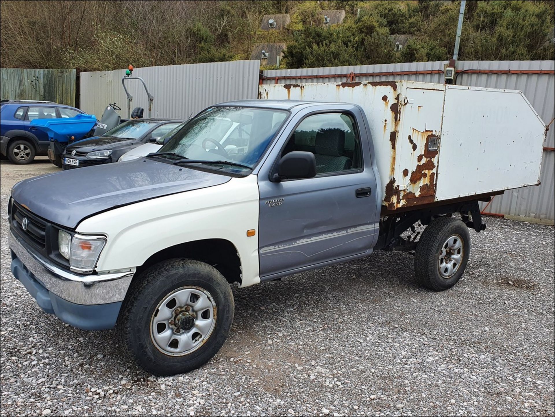 2001 TOYOTA HI-LUX 4X4 EX TD - 2446cc 2dr Tipper (Grey, 76k)