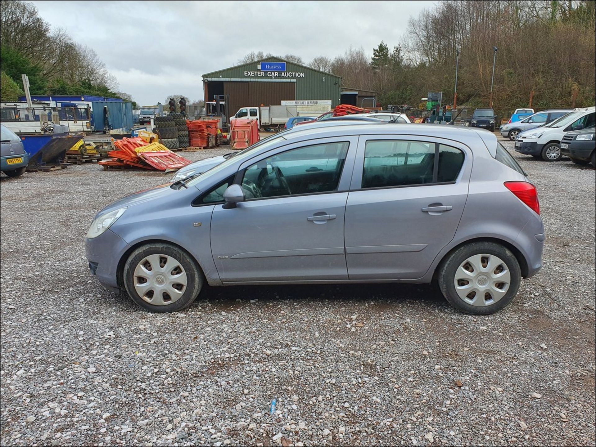 06/56 VAUXHALL CORSA CLUB - 1248cc 5dr Hatchback (Silver, 98k) - Image 5 of 14