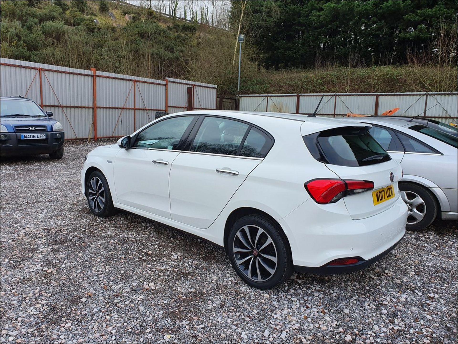 17/17 FIAT TIPO LOUNGE - 1368cc 5dr Hatchback (White, 53k) - Image 4 of 11