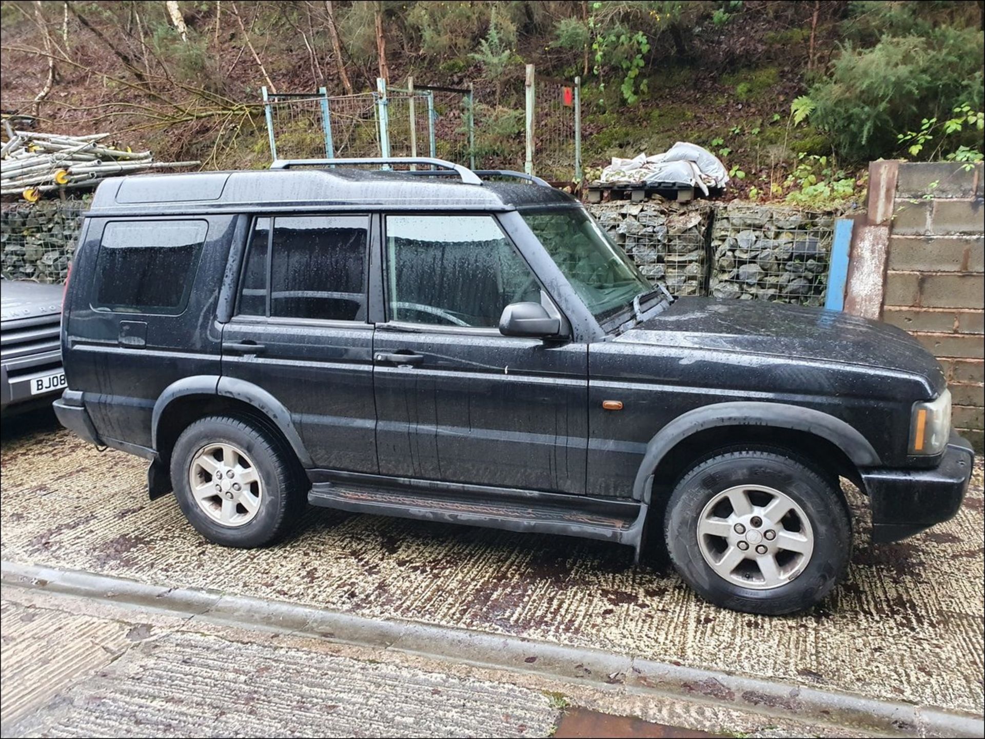 04/04 LAND ROVER DISCOVERY PURSUIT TD5 A - 2495cc 5dr Estate (Black, 133k) - Image 9 of 9