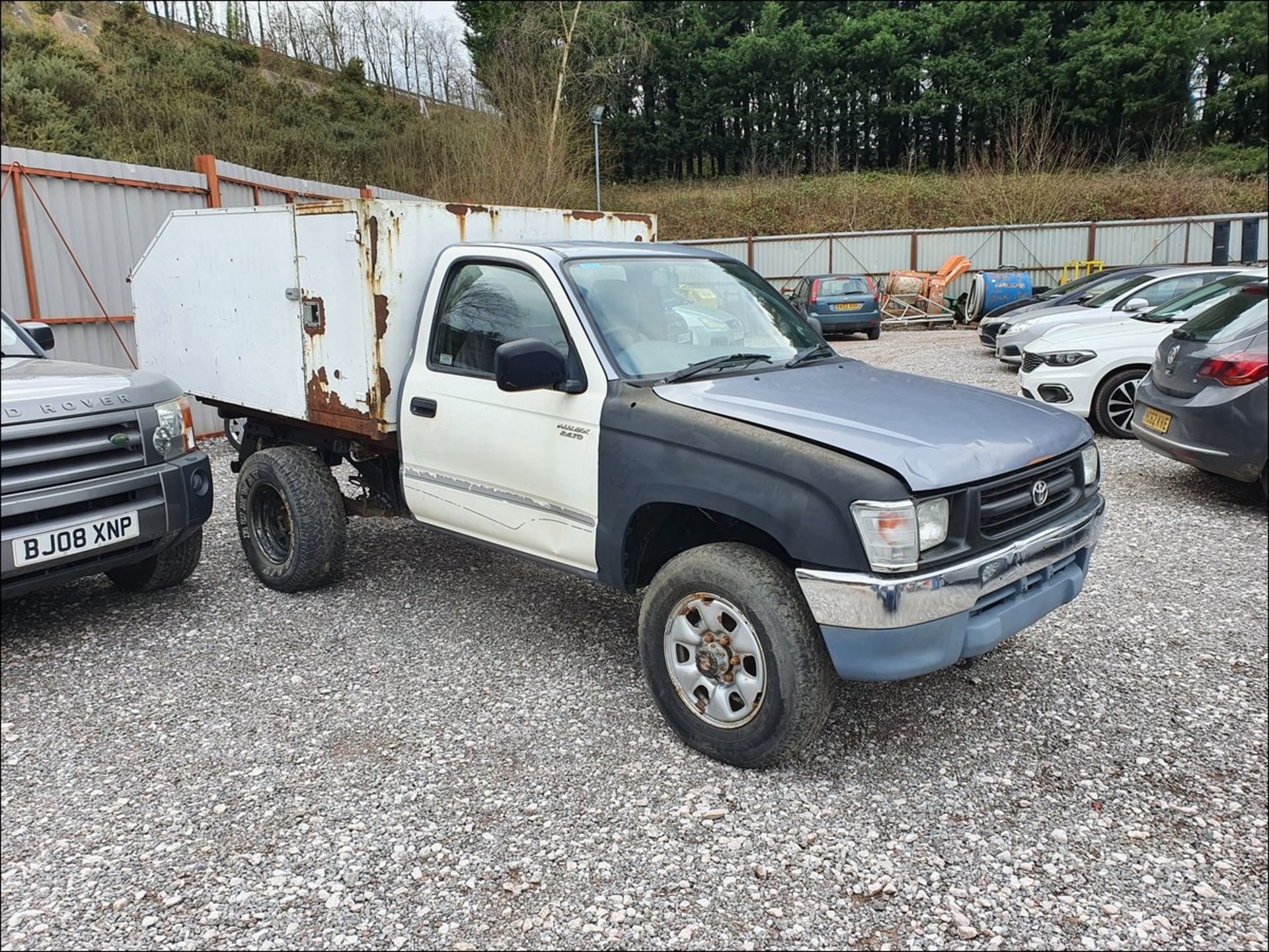 2001 TOYOTA HI-LUX 4X4 EX TD - 2446cc 2dr Tipper (Grey, 76k) - Image 3 of 9