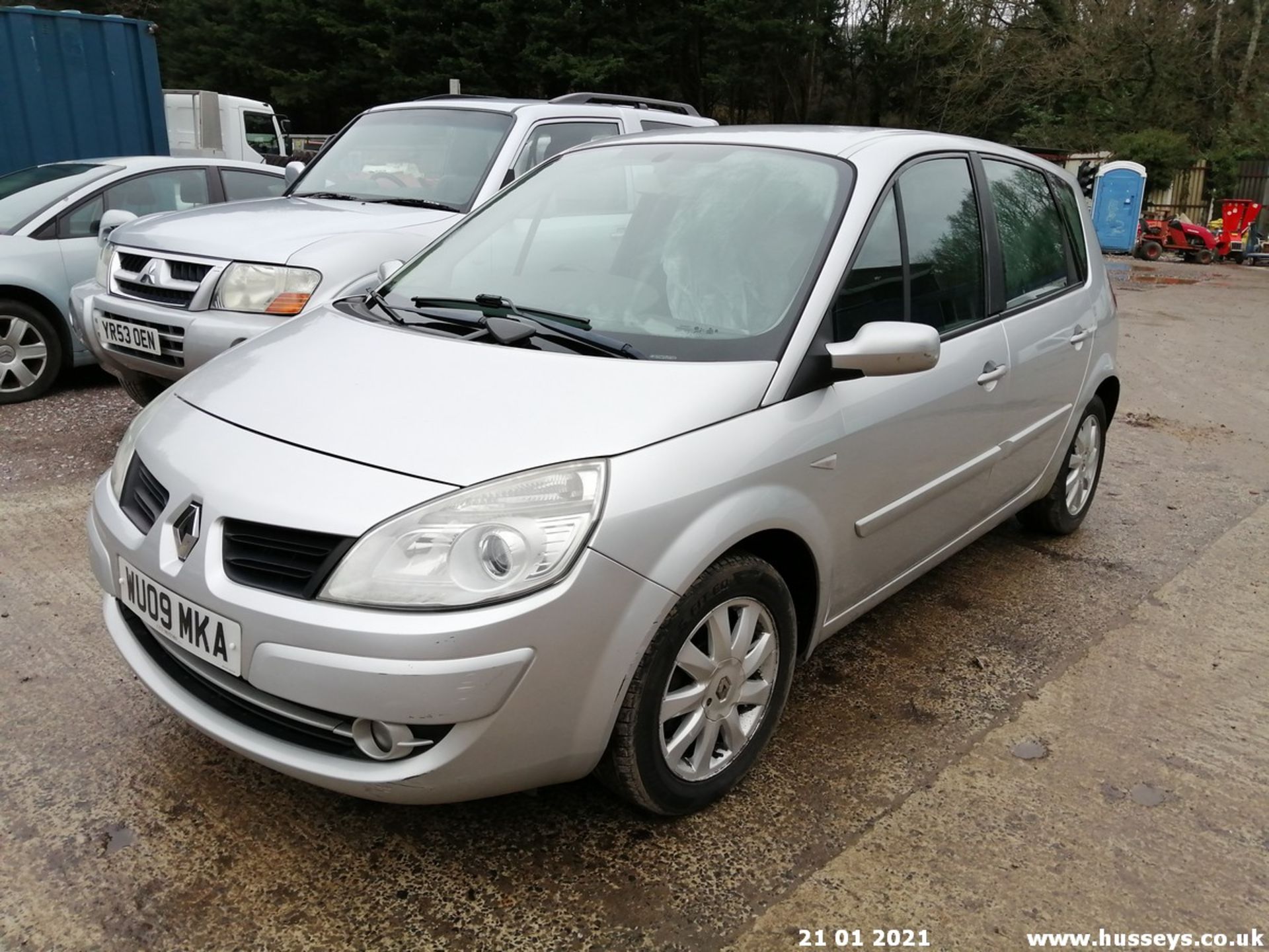 09/09 RENAULT SCENIC DYN VVT - 1598cc 5dr MPV (Silver, 90k) - Image 3 of 12