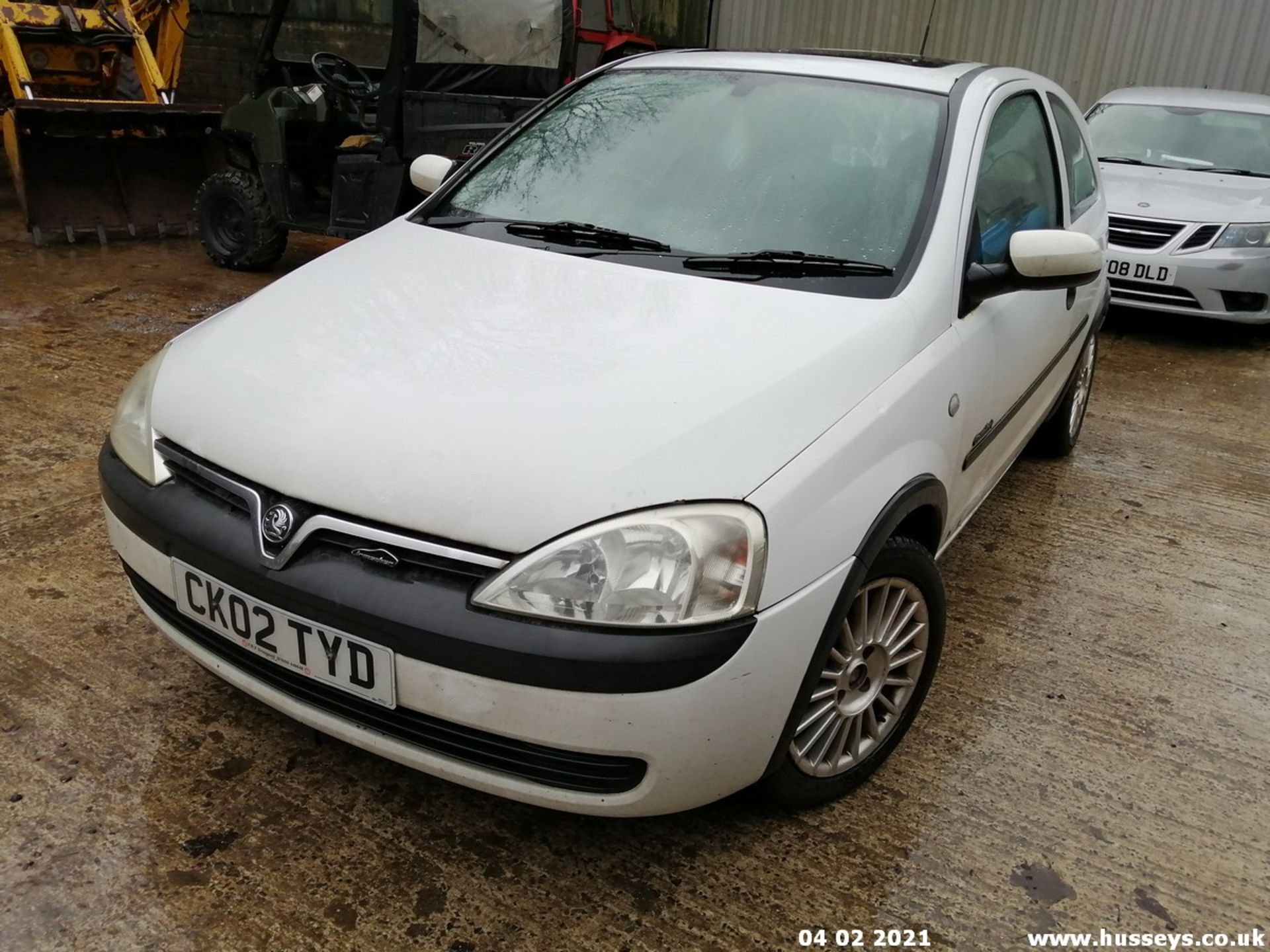 02/02 VAUXHALL CORSA COMFORT 12V - 973cc 3dr Hatchback (White, 0k) - Image 3 of 12