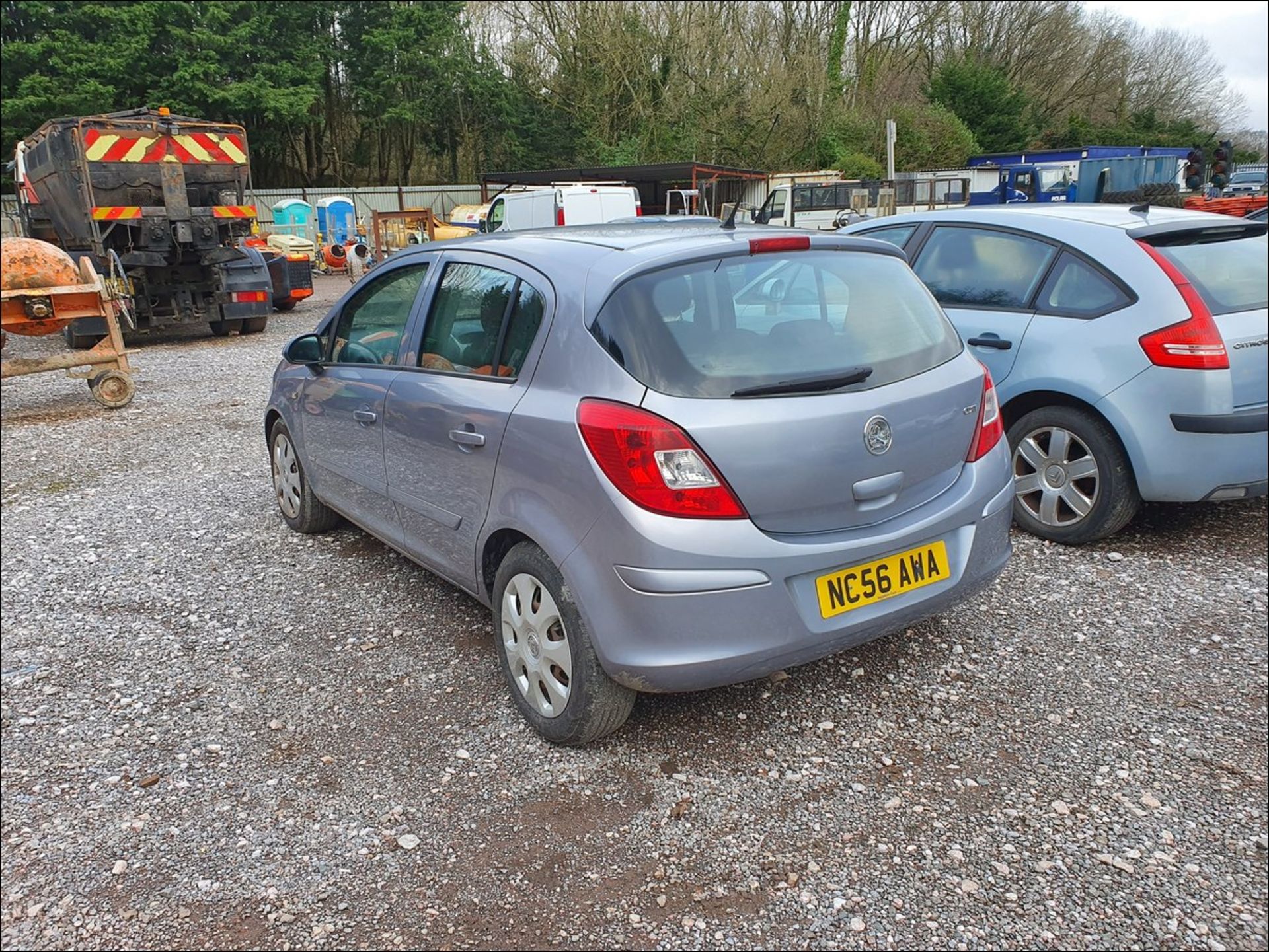 06/56 VAUXHALL CORSA CLUB - 1248cc 5dr Hatchback (Silver, 98k) - Image 7 of 14