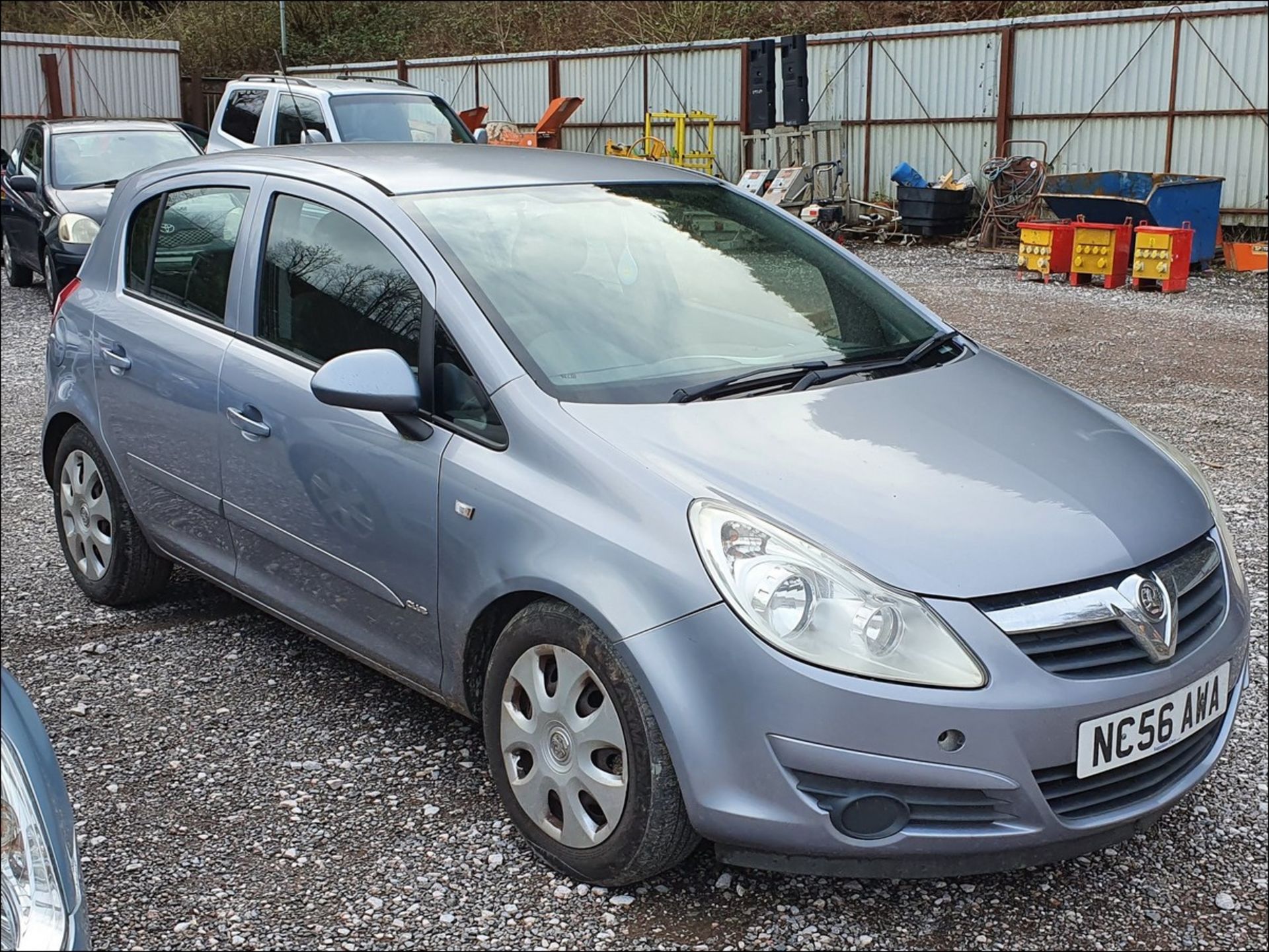 06/56 VAUXHALL CORSA CLUB - 1248cc 5dr Hatchback (Silver, 98k)