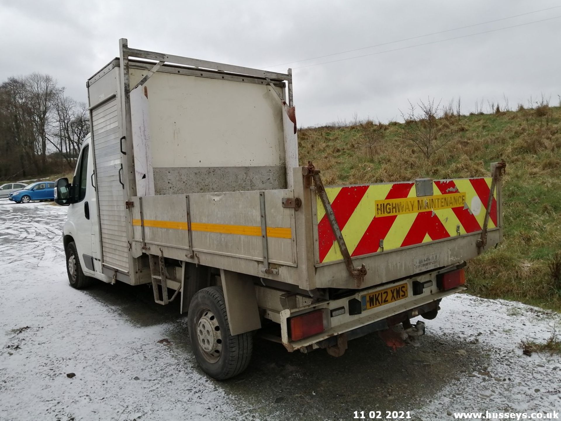 12/12 PEUGEOT BOXER 335 MWB - 2198cc 2dr Tipper (White, 106k) - Image 7 of 11