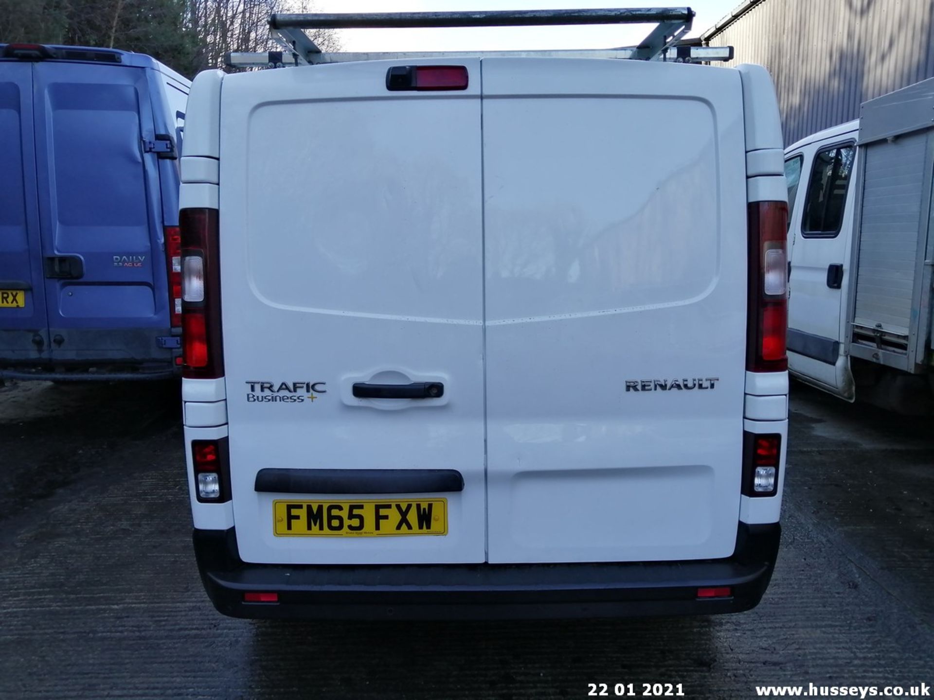 15/65 RENAULT TRAFIC SL29 BUSINESS + NR - 1598cc 5dr Van (White, 85k) - Image 5 of 12