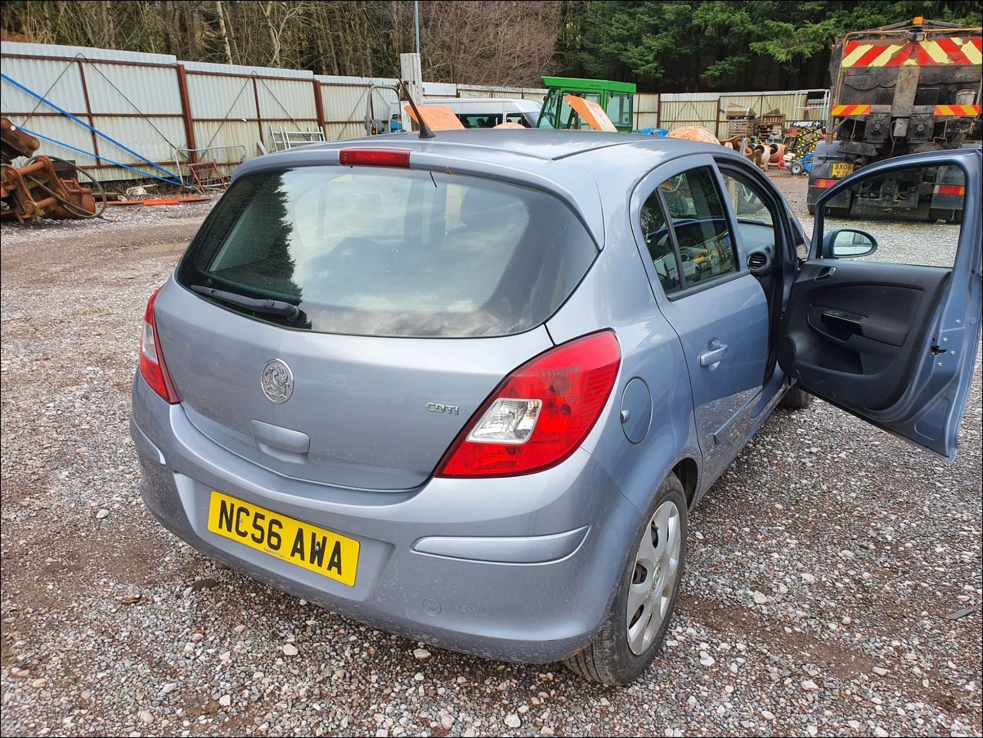 06/56 VAUXHALL CORSA CLUB - 1248cc 5dr Hatchback (Silver, 98k) - Image 14 of 14