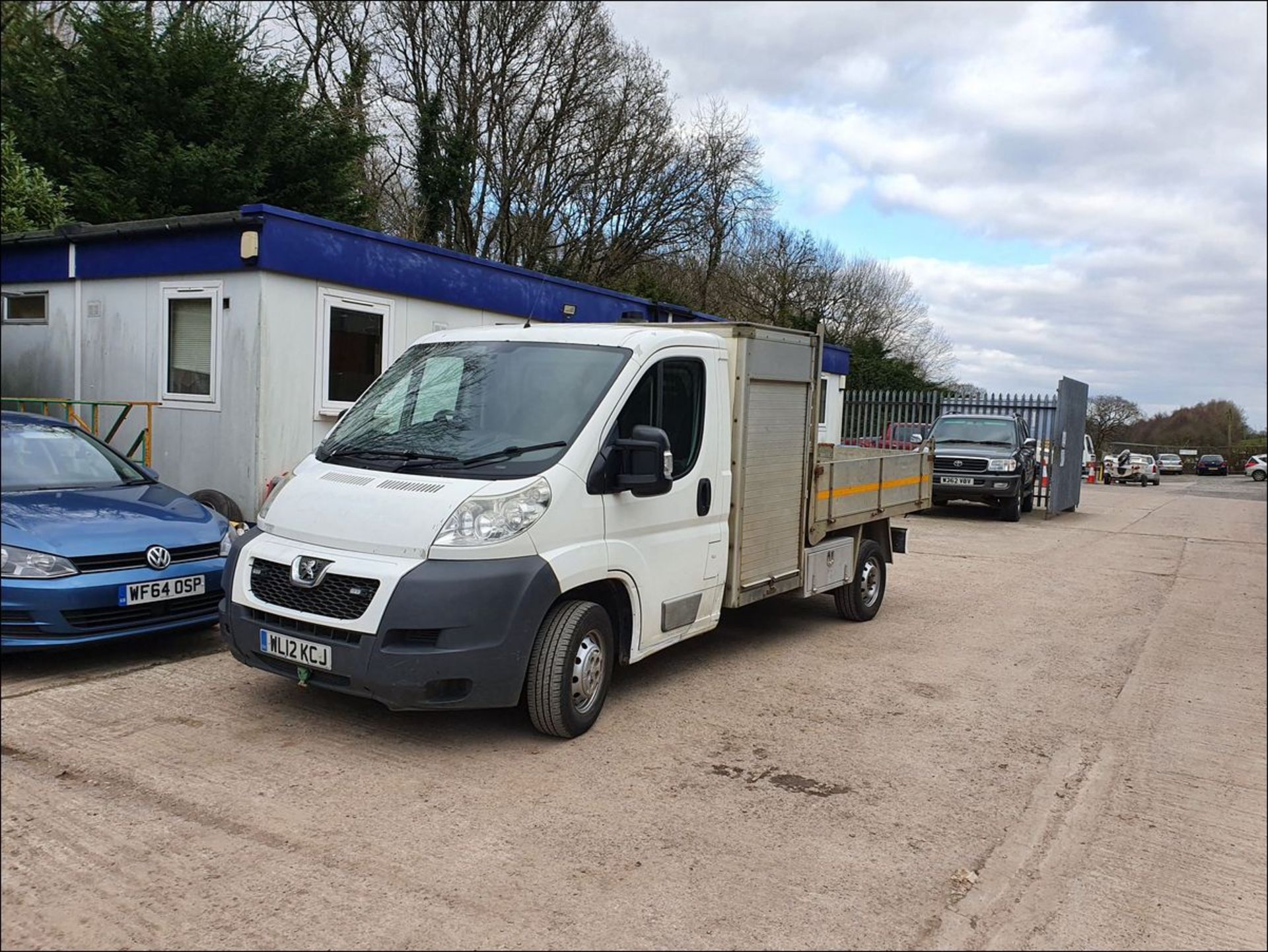 12/12 PEUGEOT BOXER 335 L2S HDI - 2198cc 2dr Tipper (White, 141k) - Image 2 of 11