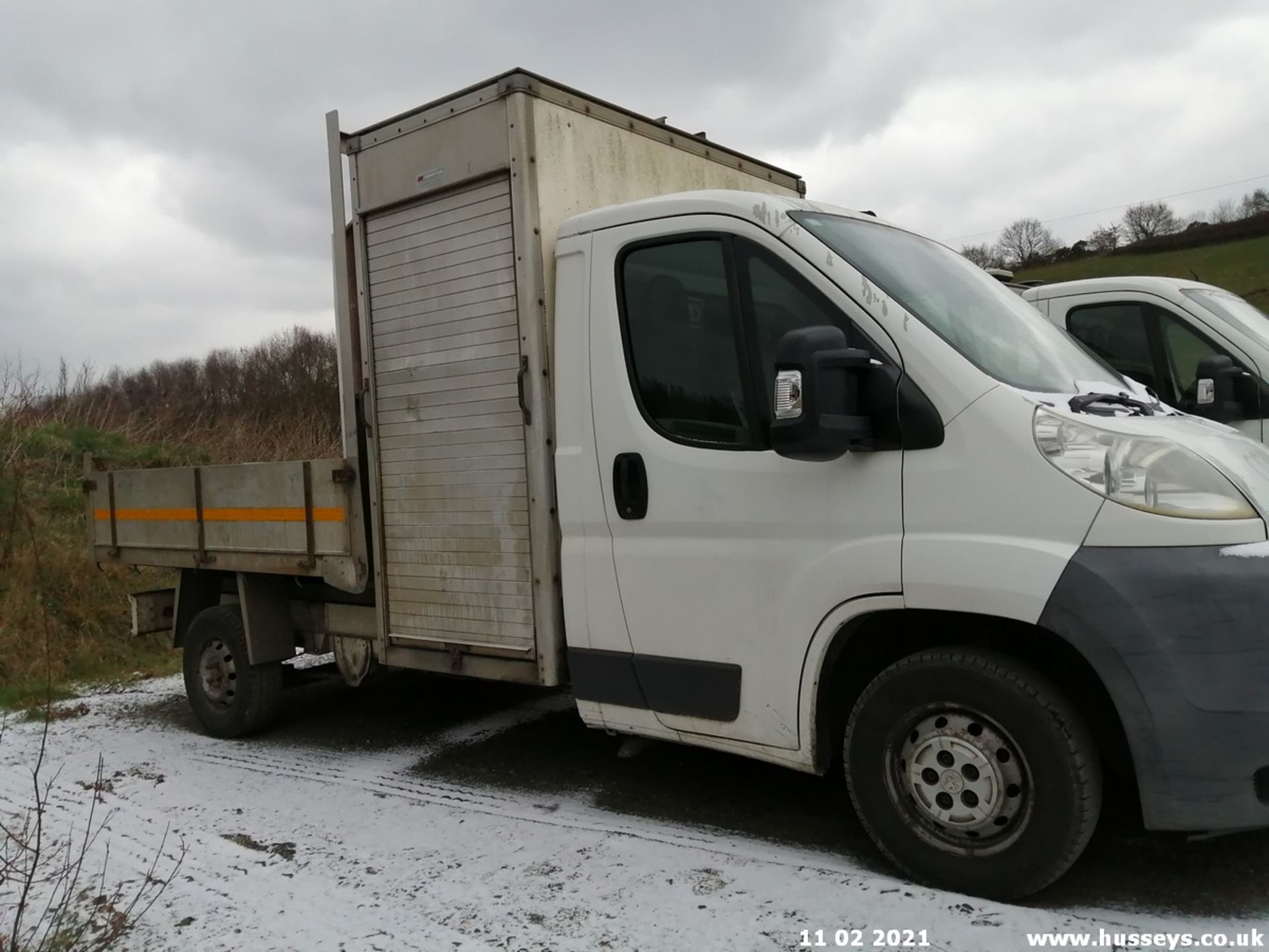 12/12 PEUGEOT BOXER 335 MWB - 2198cc 2dr Tipper (White, 106k) - Image 5 of 11