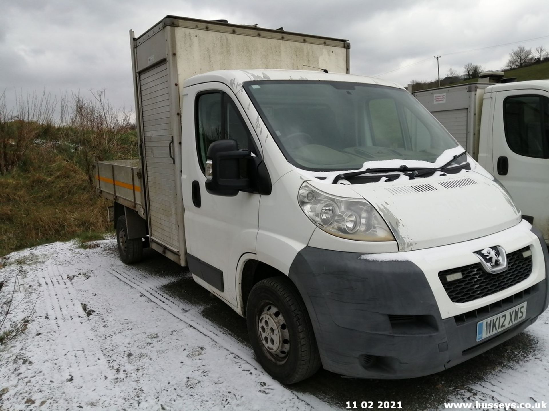 12/12 PEUGEOT BOXER 335 MWB - 2198cc 2dr Tipper (White, 106k) - Image 4 of 11