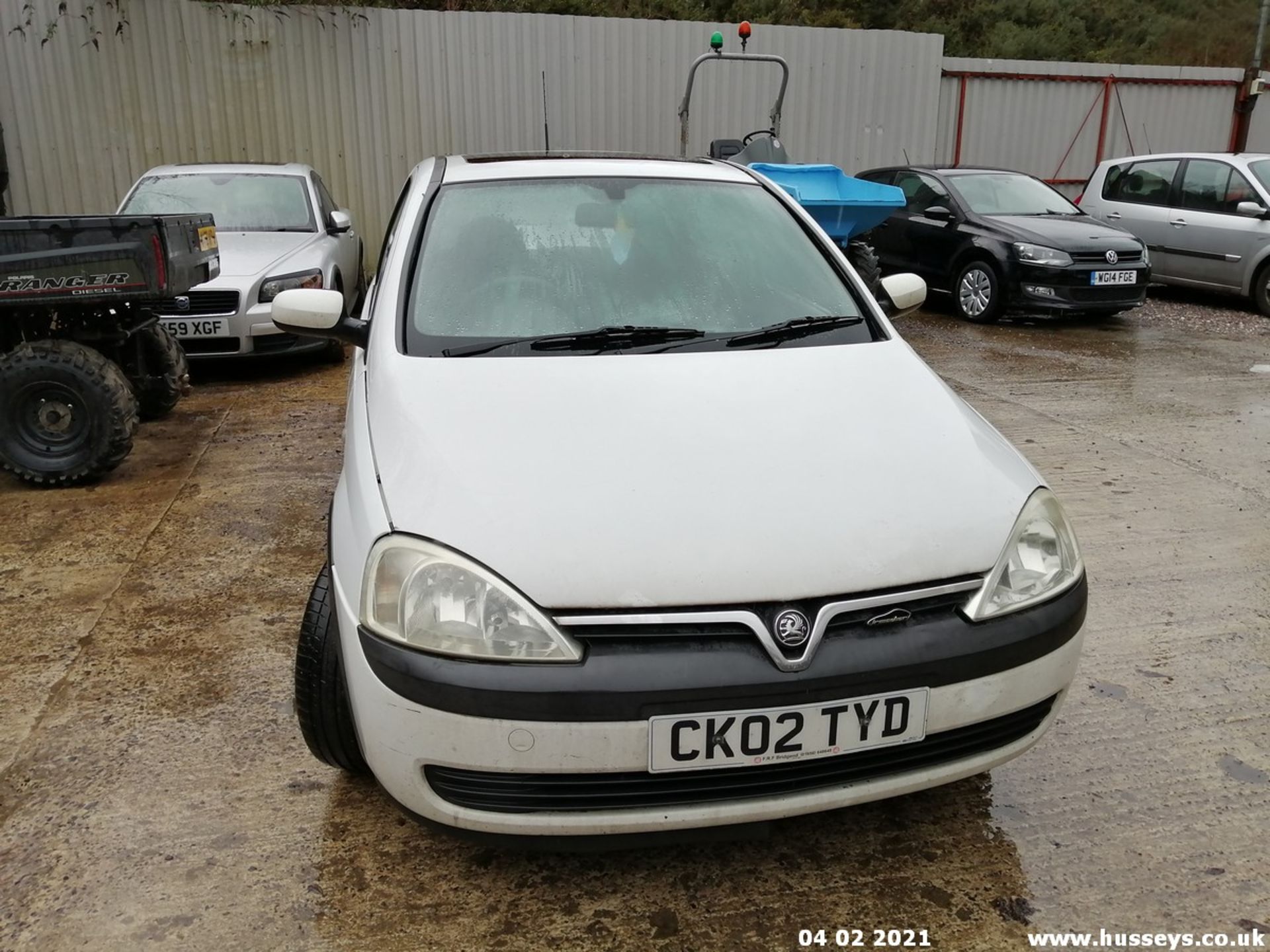 02/02 VAUXHALL CORSA COMFORT 12V - 973cc 3dr Hatchback (White, 0k) - Image 9 of 12