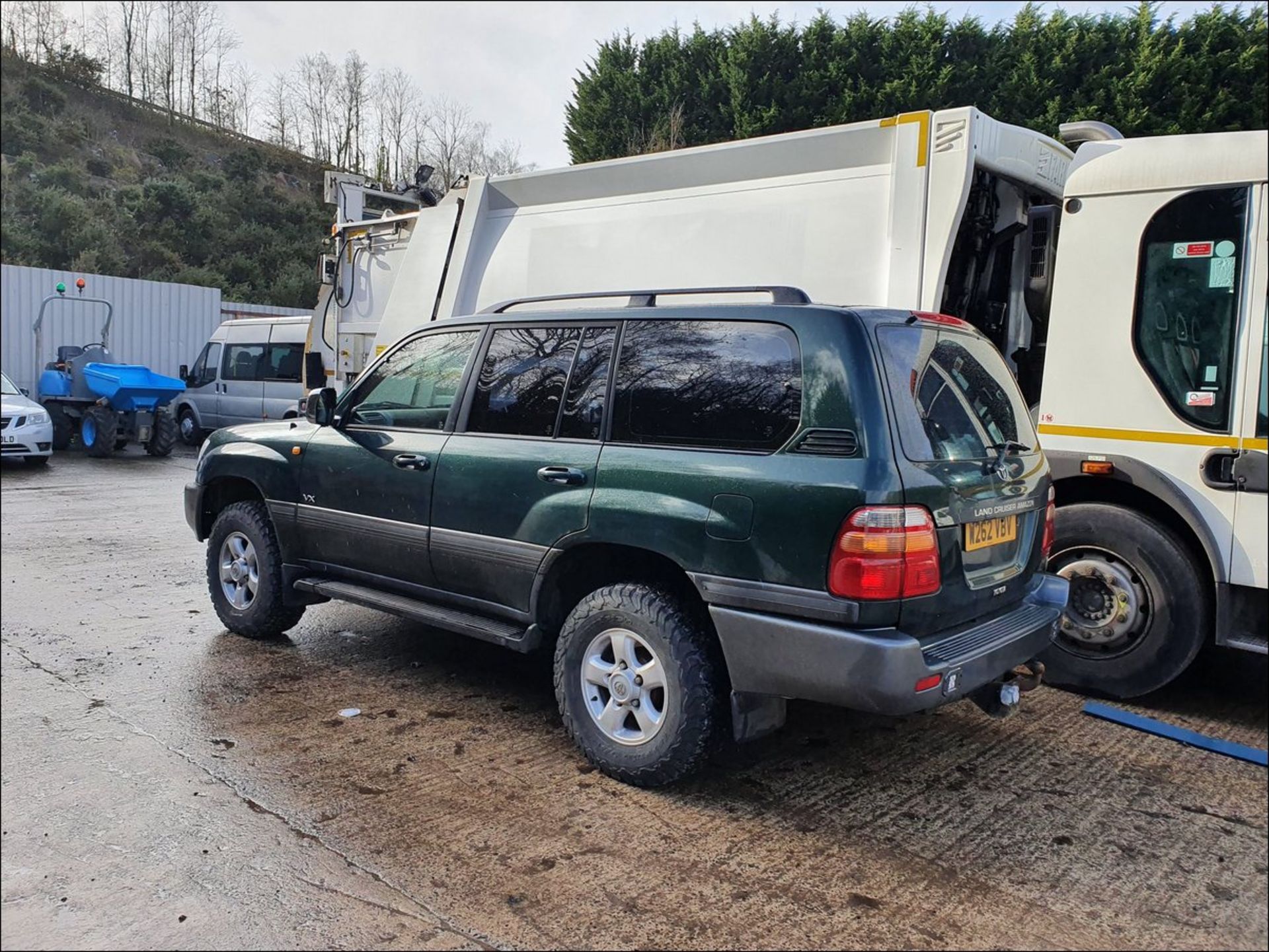 2000 TOYOTA LANDCRUISER AMAZON VX TDA - 4164cc 5dr Estate (Green, 144k) - Image 3 of 11