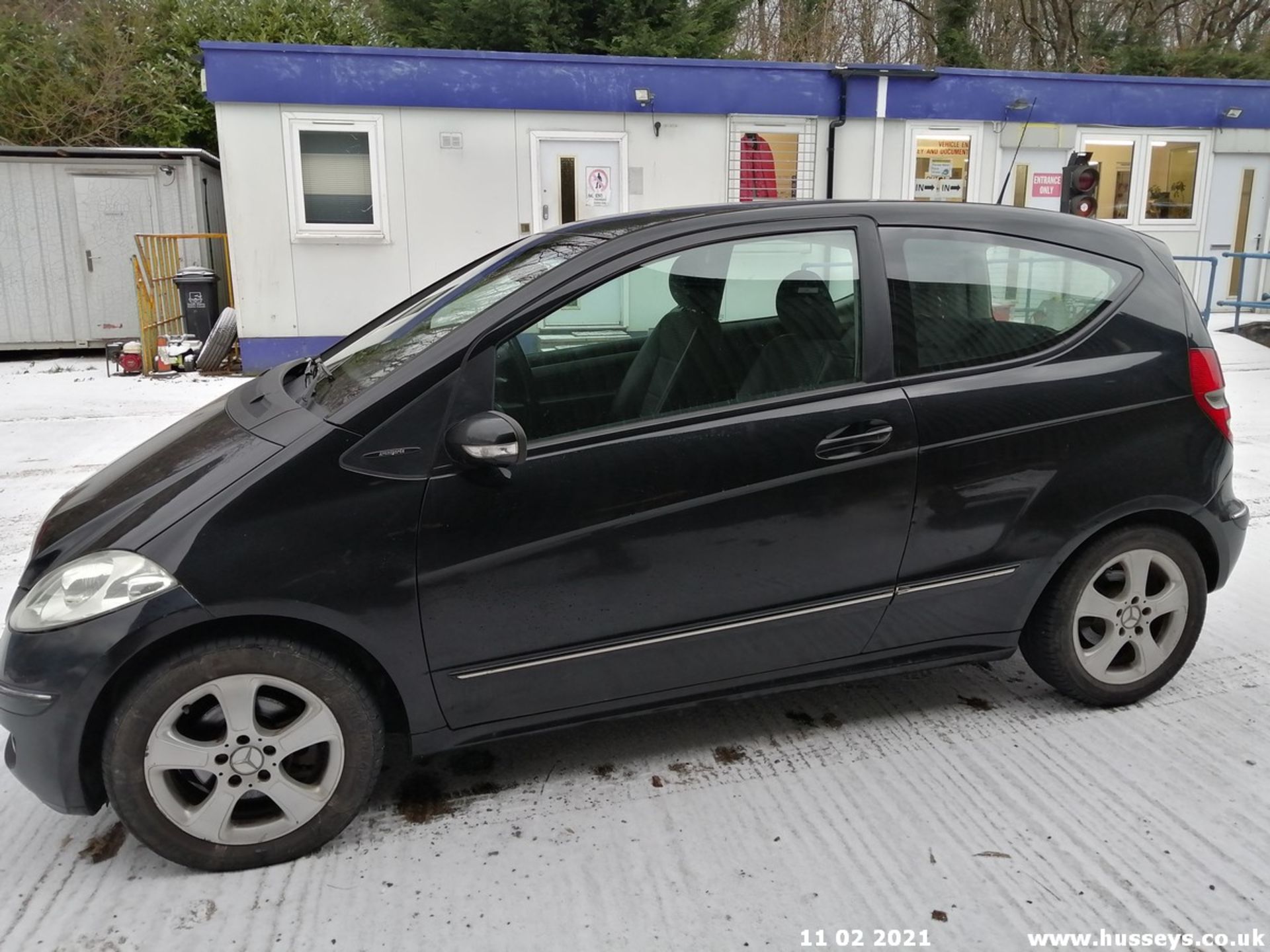 05/55 MERCEDES A180 CDI AVANTGARDE SE - 1991cc 3dr Hatchback (Black, 115k) - Image 3 of 12