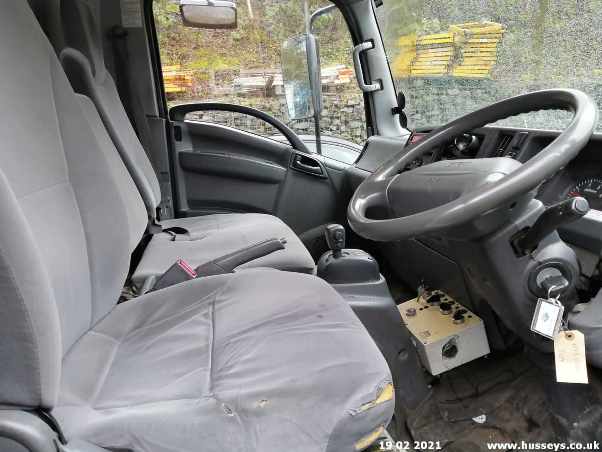 11/11 ISUZU TRUCKS FORWARD N75.190 AUTO - 5193cc 2dr (White, 101k) - Image 11 of 12