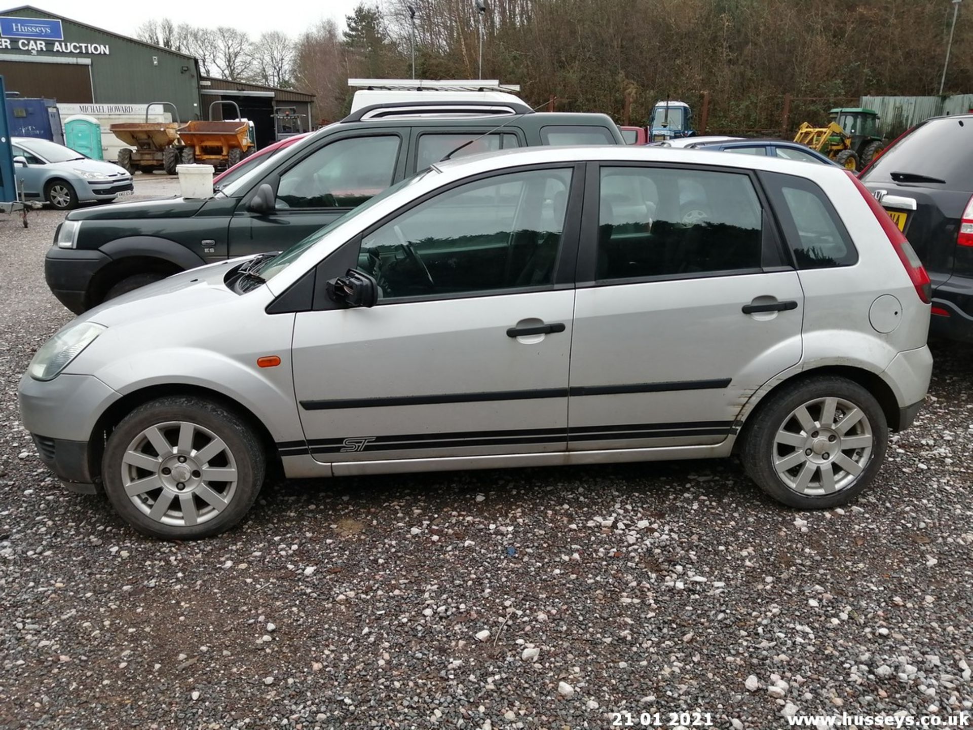 04/04 FORD FIESTA LX - 1242cc 5dr Hatchback (Silver, 115k) - Image 3 of 8