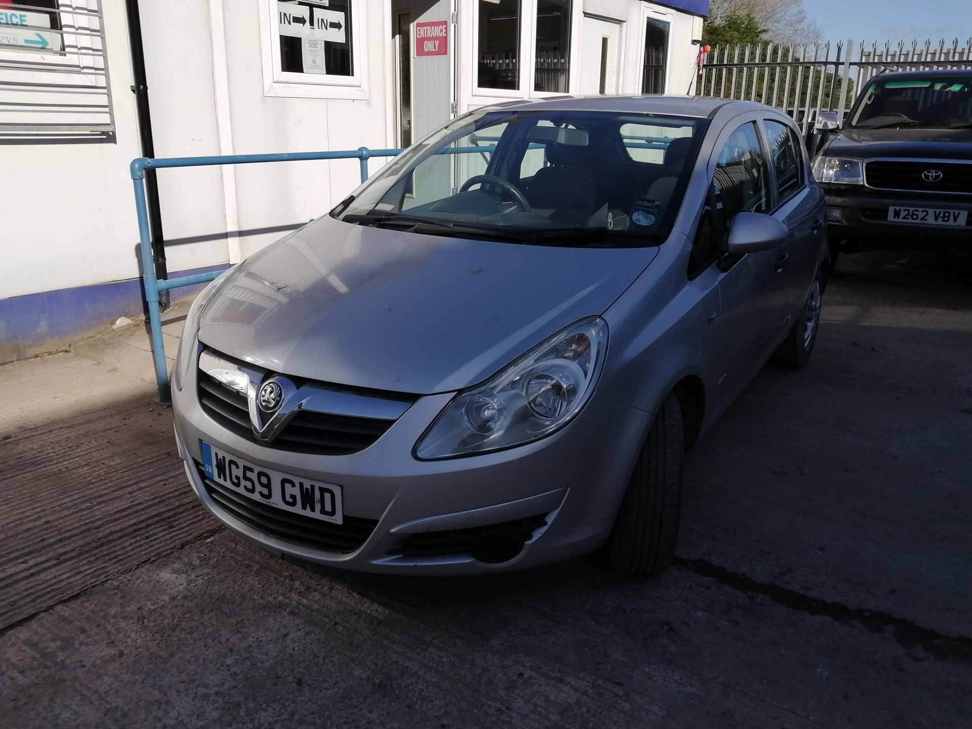 09/59 VAUXHALL CORSA ACTIVE ECOFLEX CDTI - 1248cc 5dr Hatchback (Silver, 75k) - Image 3 of 9