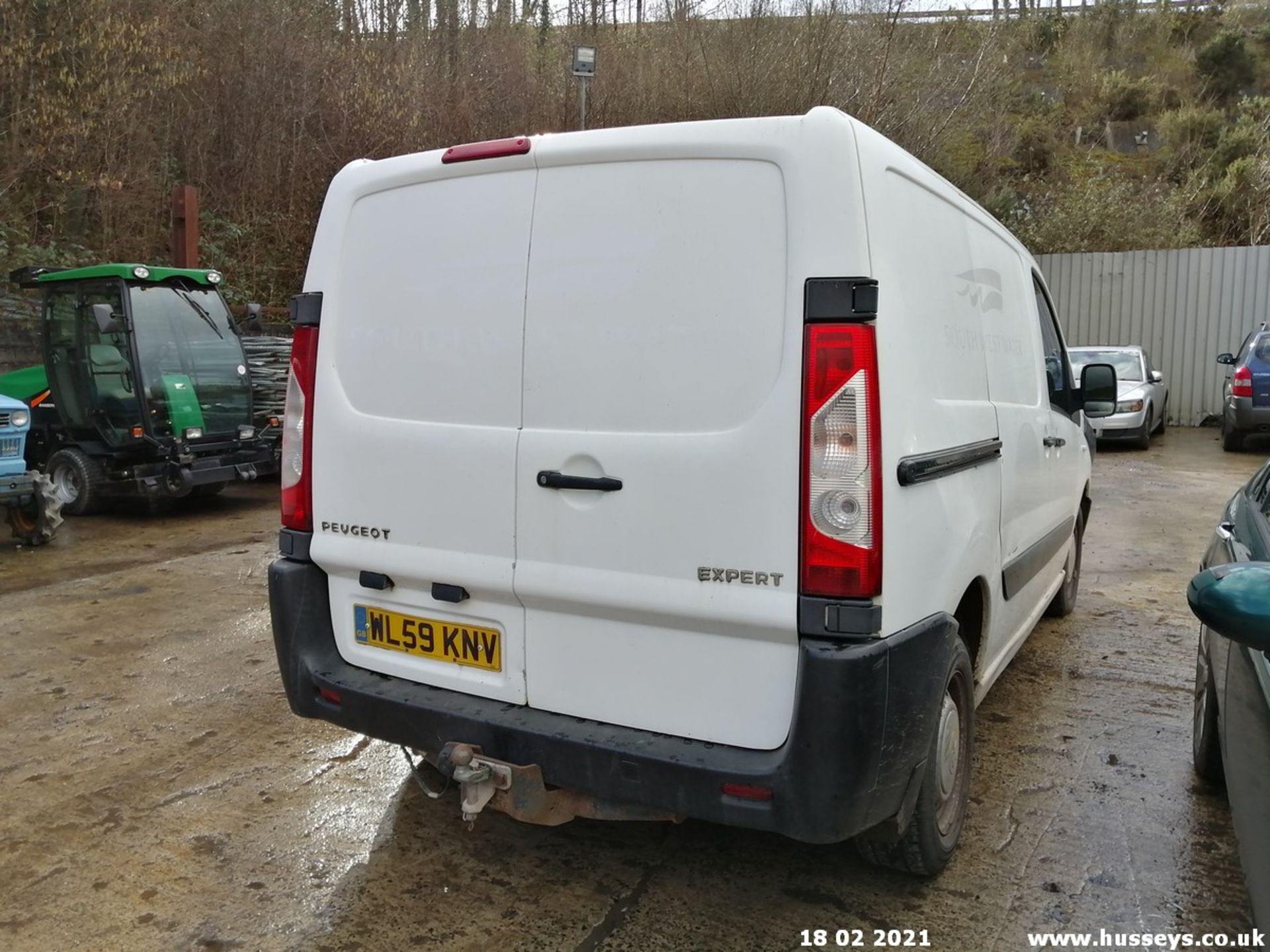 10/59 PEUGEOT EXPERT HDI SWB - 1560cc 6dr Van (White, 111k) - Image 6 of 9