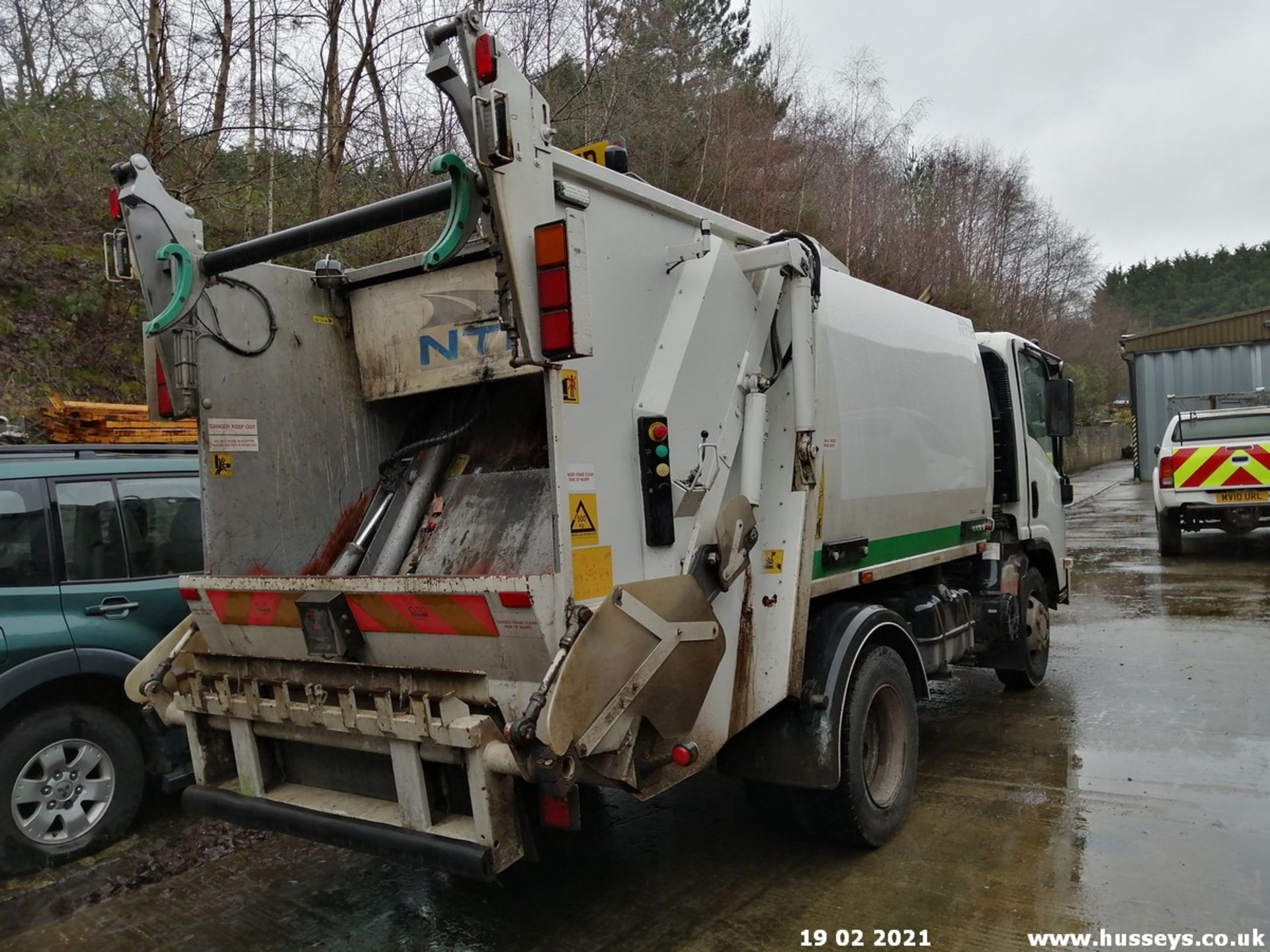 11/11 ISUZU TRUCKS FORWARD N75.190 AUTO - 5193cc 2dr (White, 101k) - Image 8 of 12