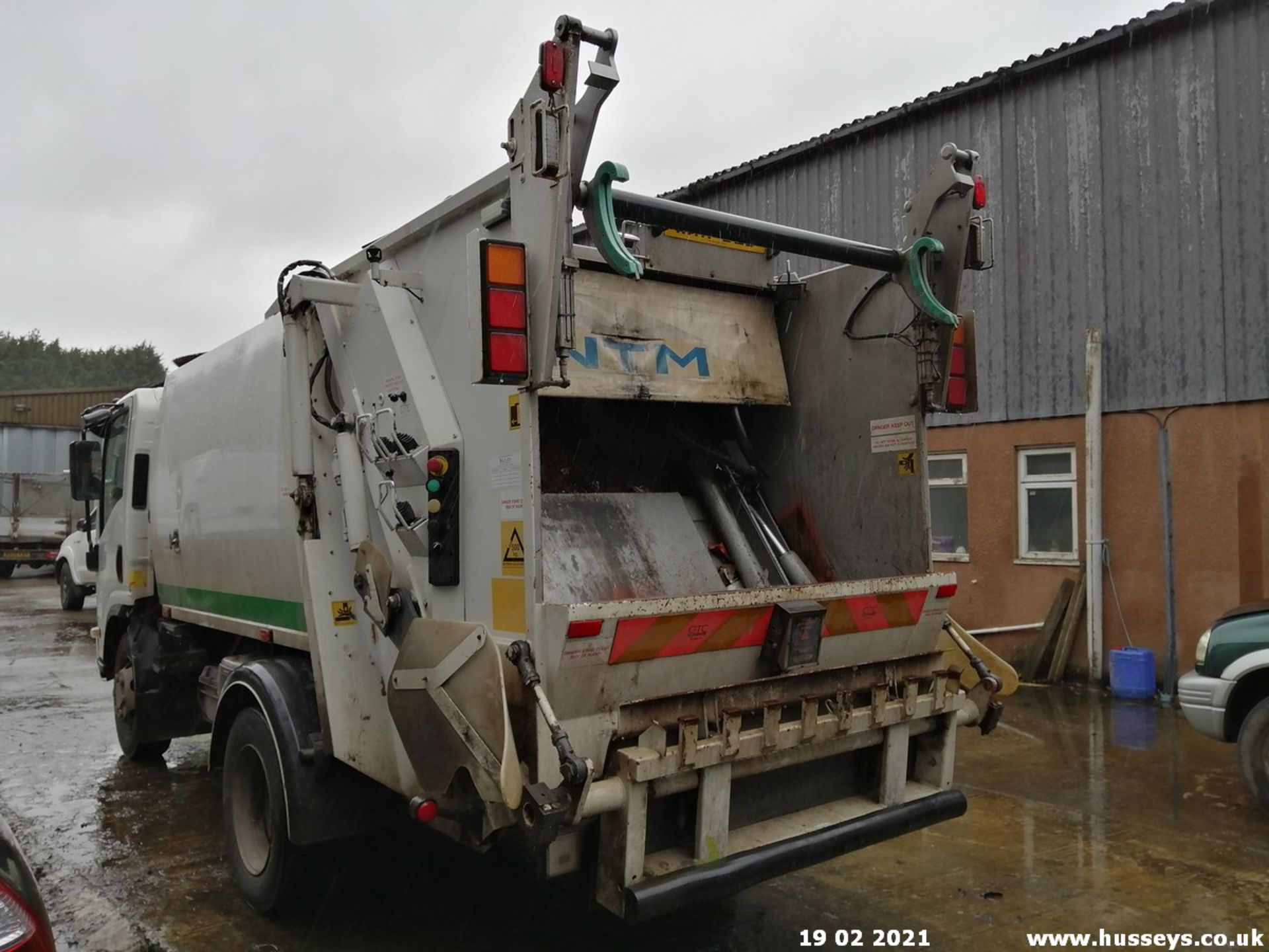 11/11 ISUZU TRUCKS FORWARD N75.190 AUTO - 5193cc 2dr (White, 101k) - Image 7 of 12