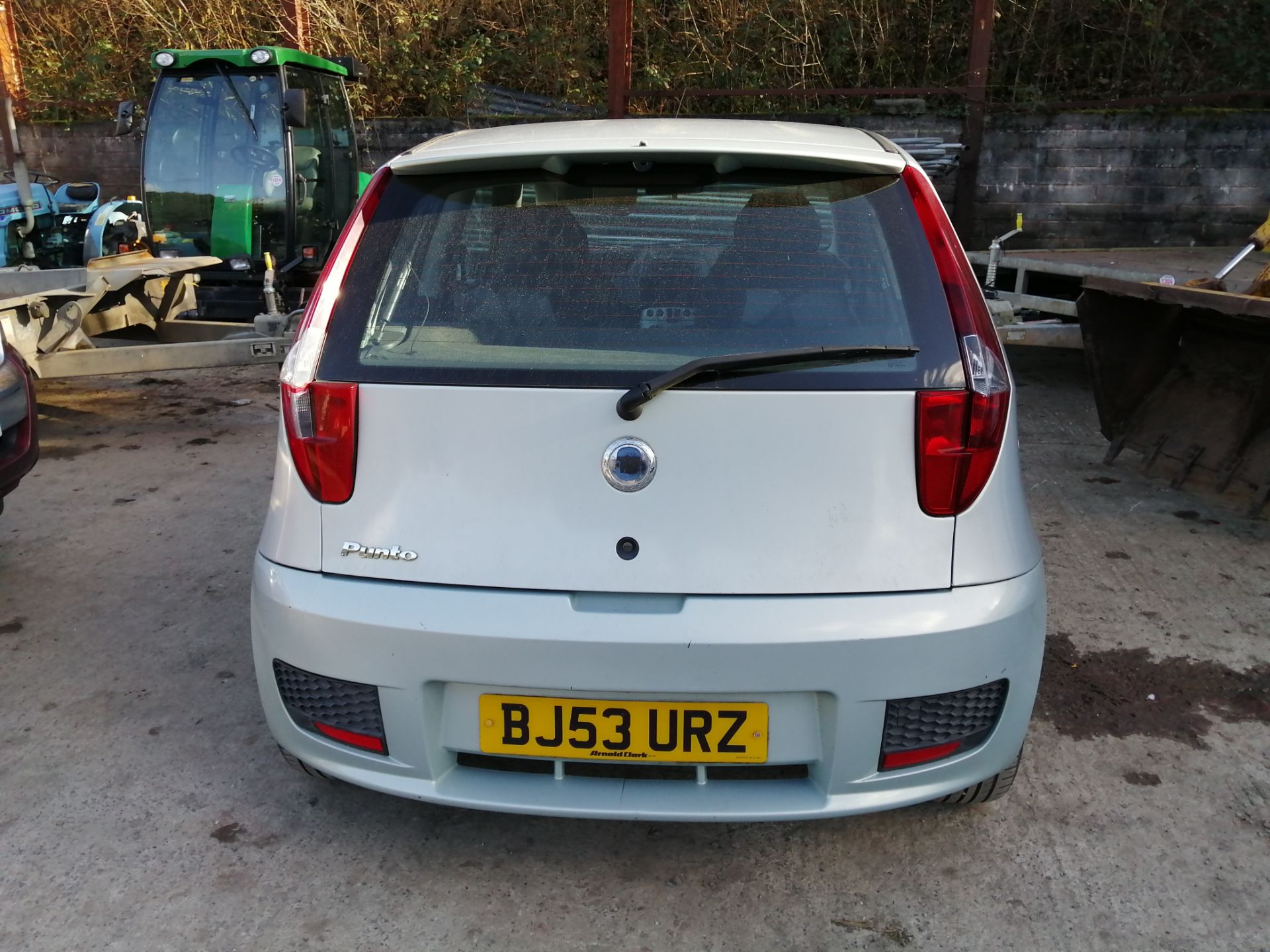 03/53 FIAT PUNTO ACTIVE SPORT 8V - 1242cc 3dr Hatchback (Green, 88k) - Image 5 of 10