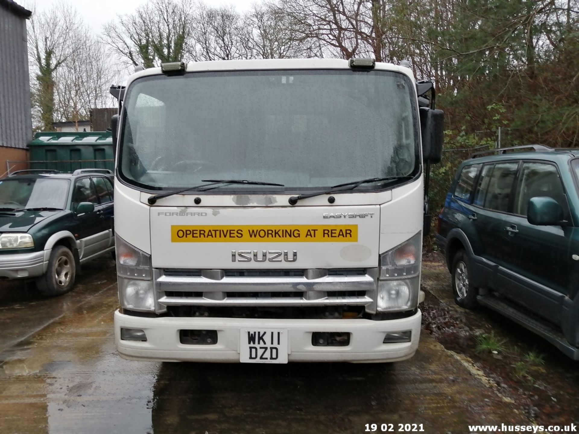 11/11 ISUZU TRUCKS FORWARD N75.190 AUTO - 5193cc 2dr (White, 101k) - Image 2 of 12