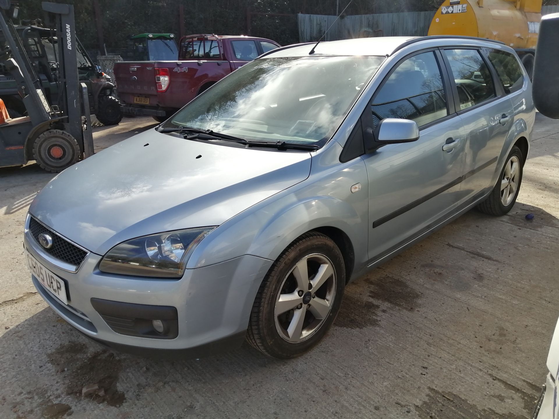 05/05 FORD FOCUS ZETEC CLIMATE T - 1596cc 5dr Estate (Blue, 133k) - Image 12 of 12