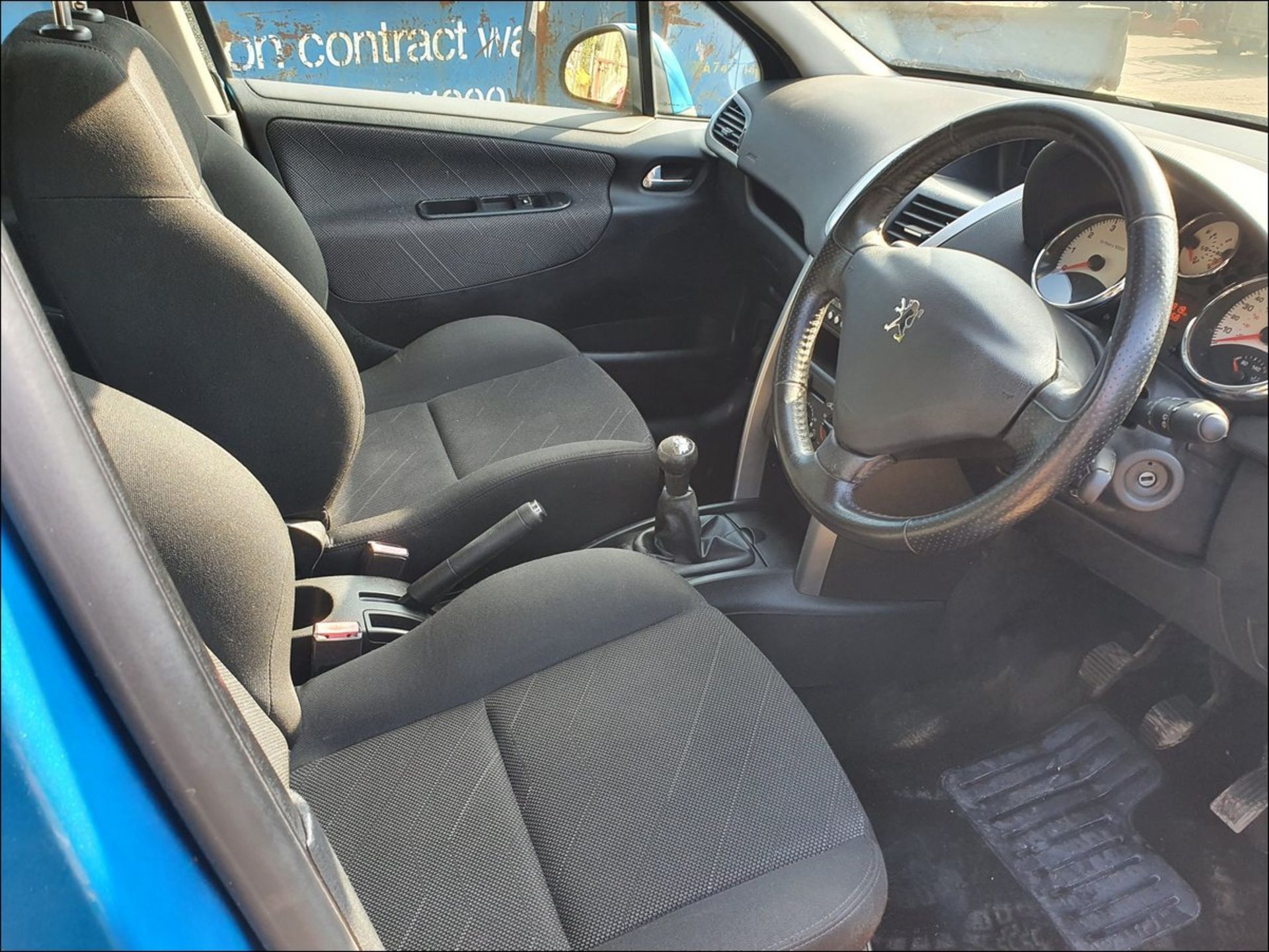 08/08 PEUGEOT 207 SPORT - 1397cc 5dr Hatchback (Blue, 68k) - Image 6 of 10