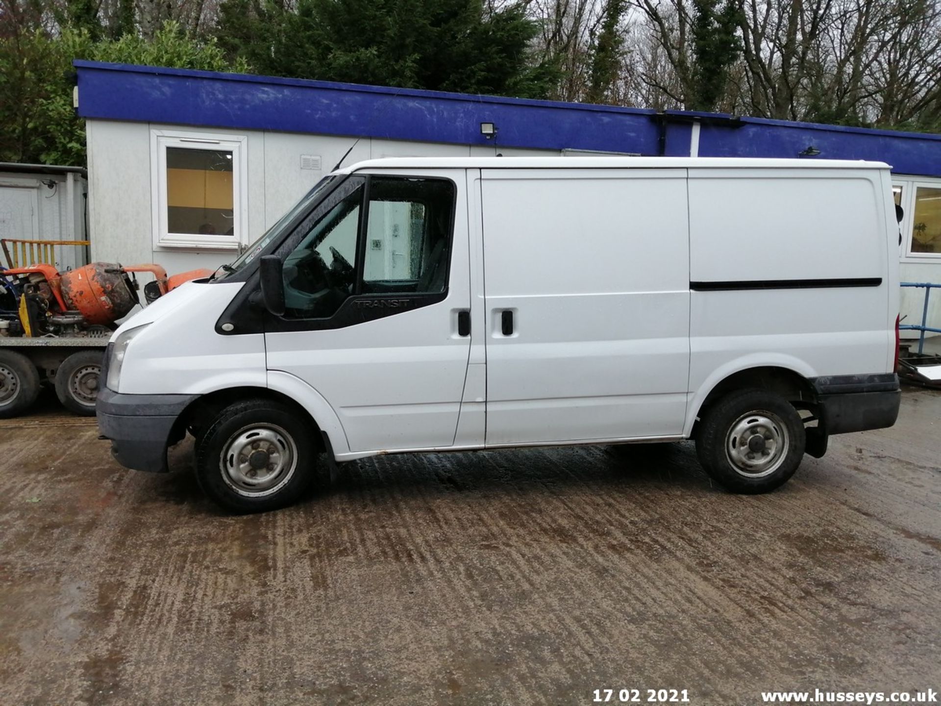 14/14 FORD TRANSIT 100 T280 FWD - 2198cc 5dr Van (White, 100k) - Image 3 of 11