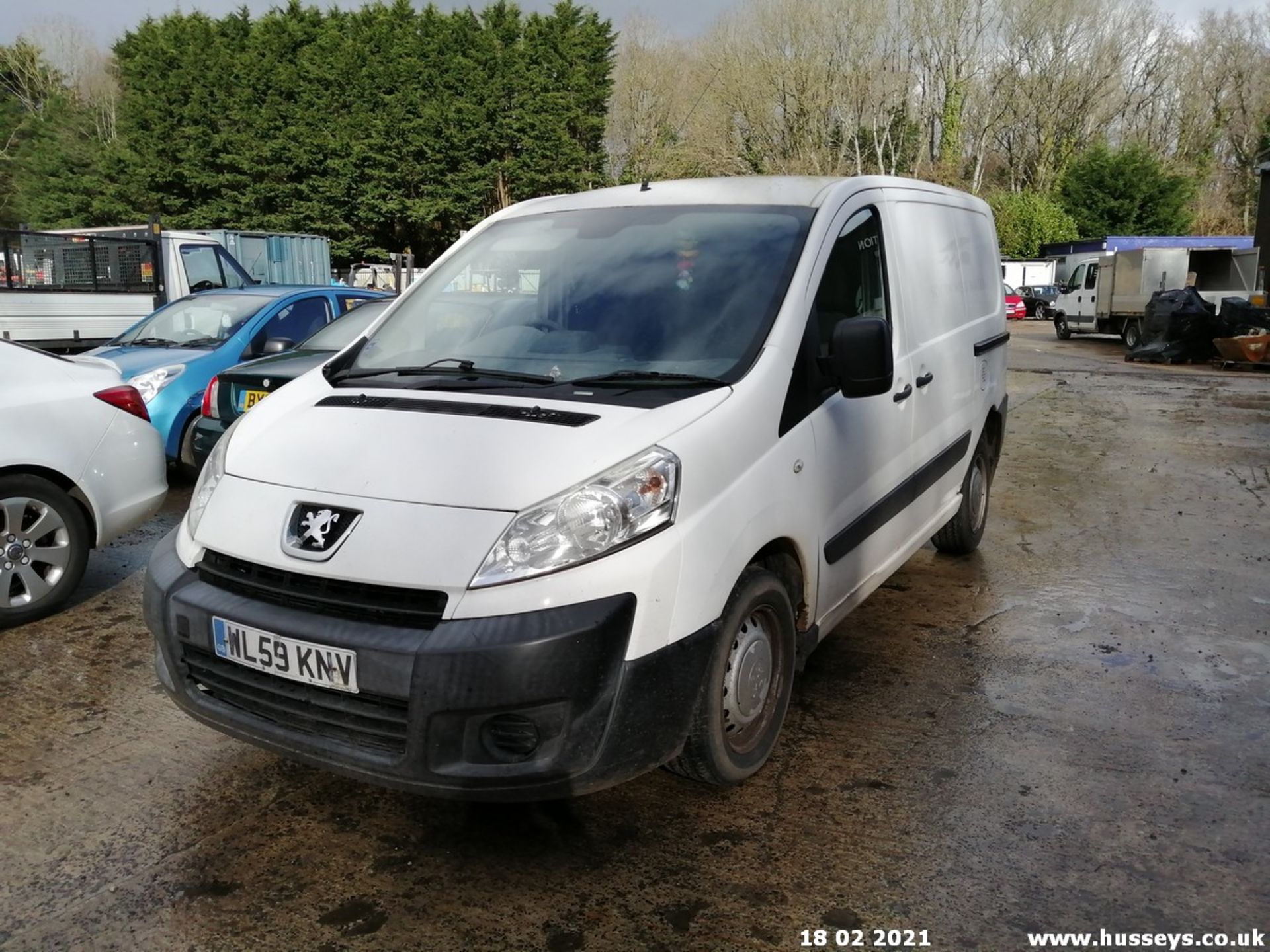 10/59 PEUGEOT EXPERT HDI SWB - 1560cc 6dr Van (White, 111k)