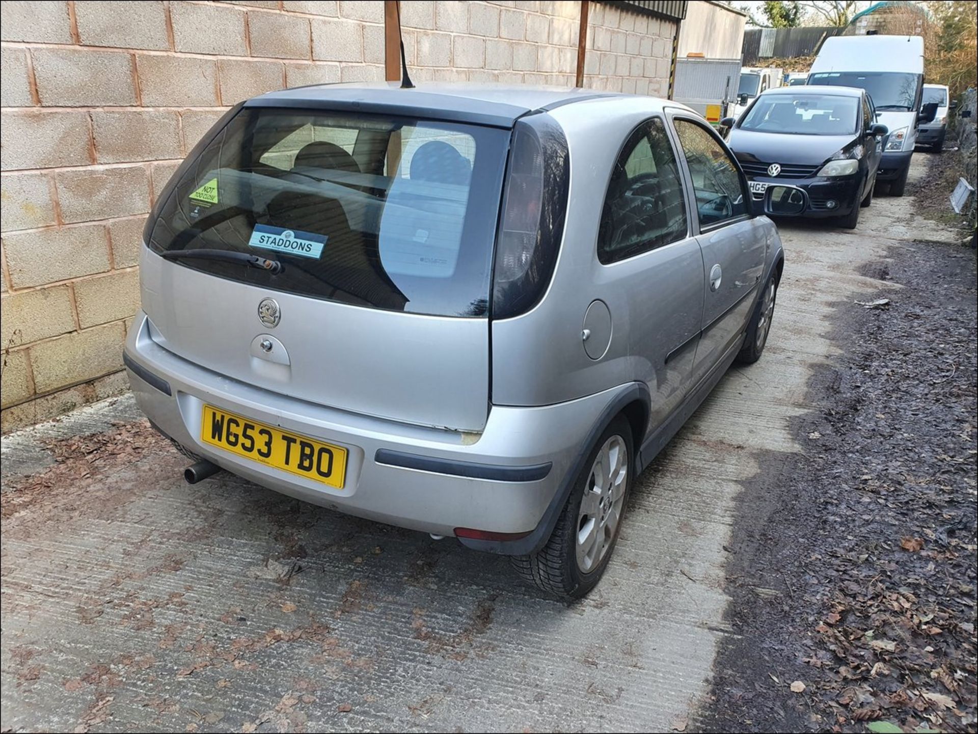 04/53 VAUXHALL CORSA SXI 16V - 1199cc 3dr Hatchback (Silver, 99k) - Image 3 of 8